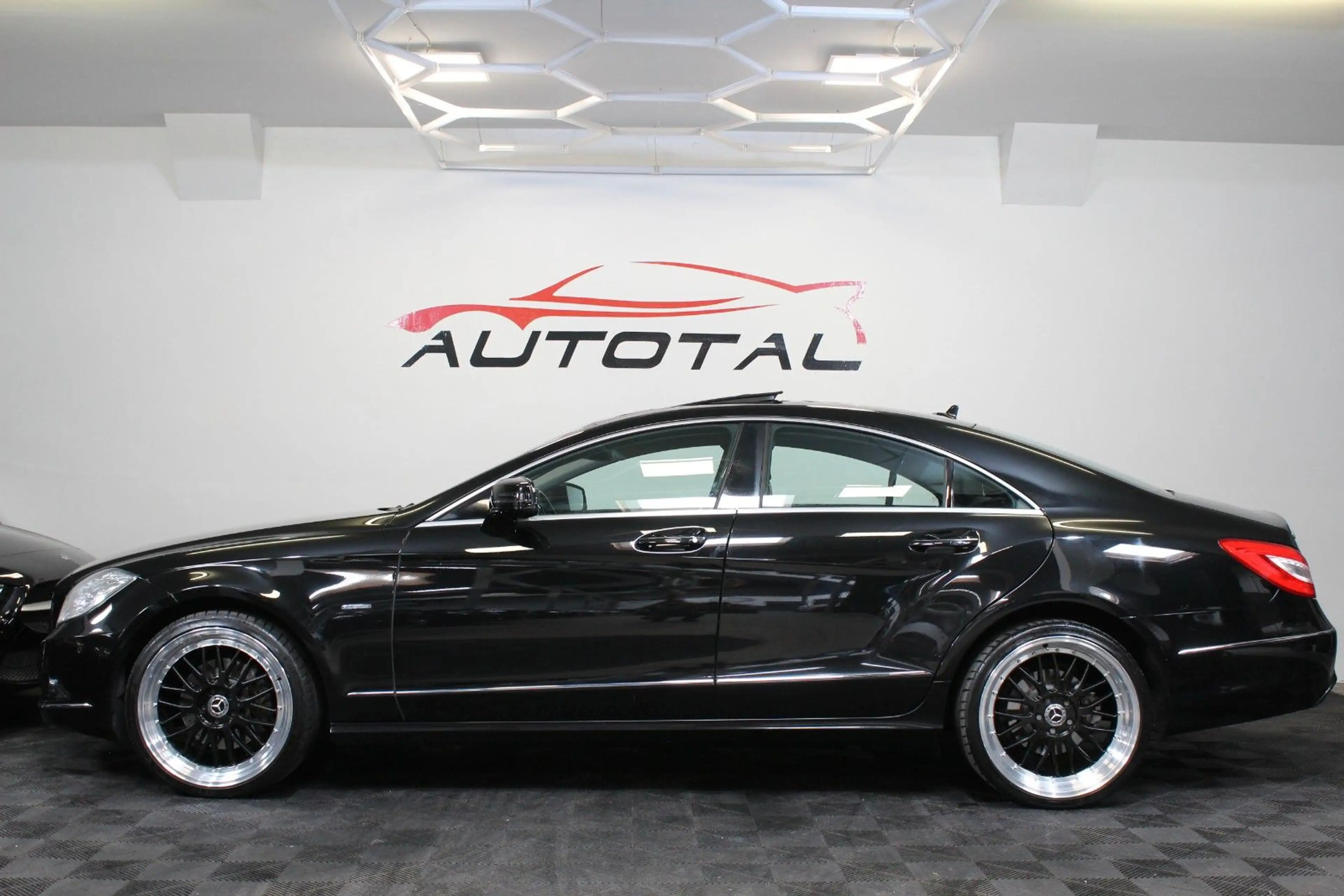 Mercedes-Benz CLS 350 *BlueEfficiency*Navi*Tot&SpurAssist*Voll* — photo 12