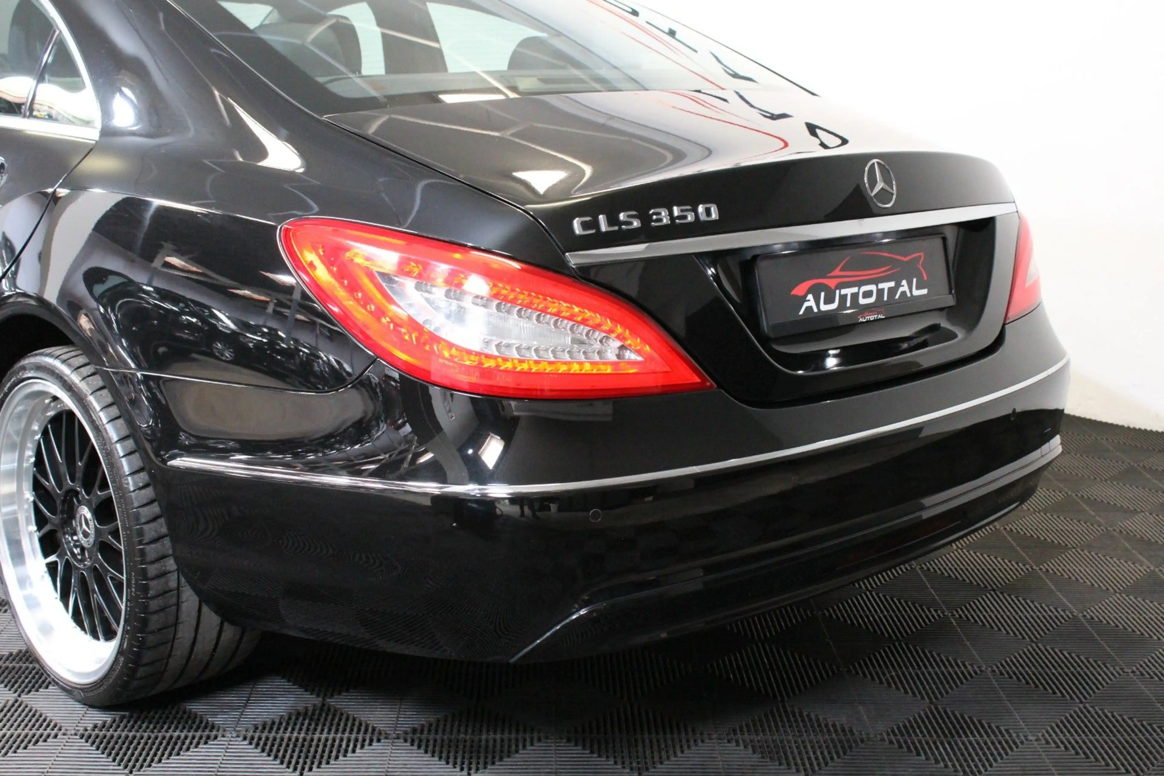 Mercedes-Benz CLS 350 *BlueEfficiency*Navi*Tot&SpurAssist*Voll* — photo 13
