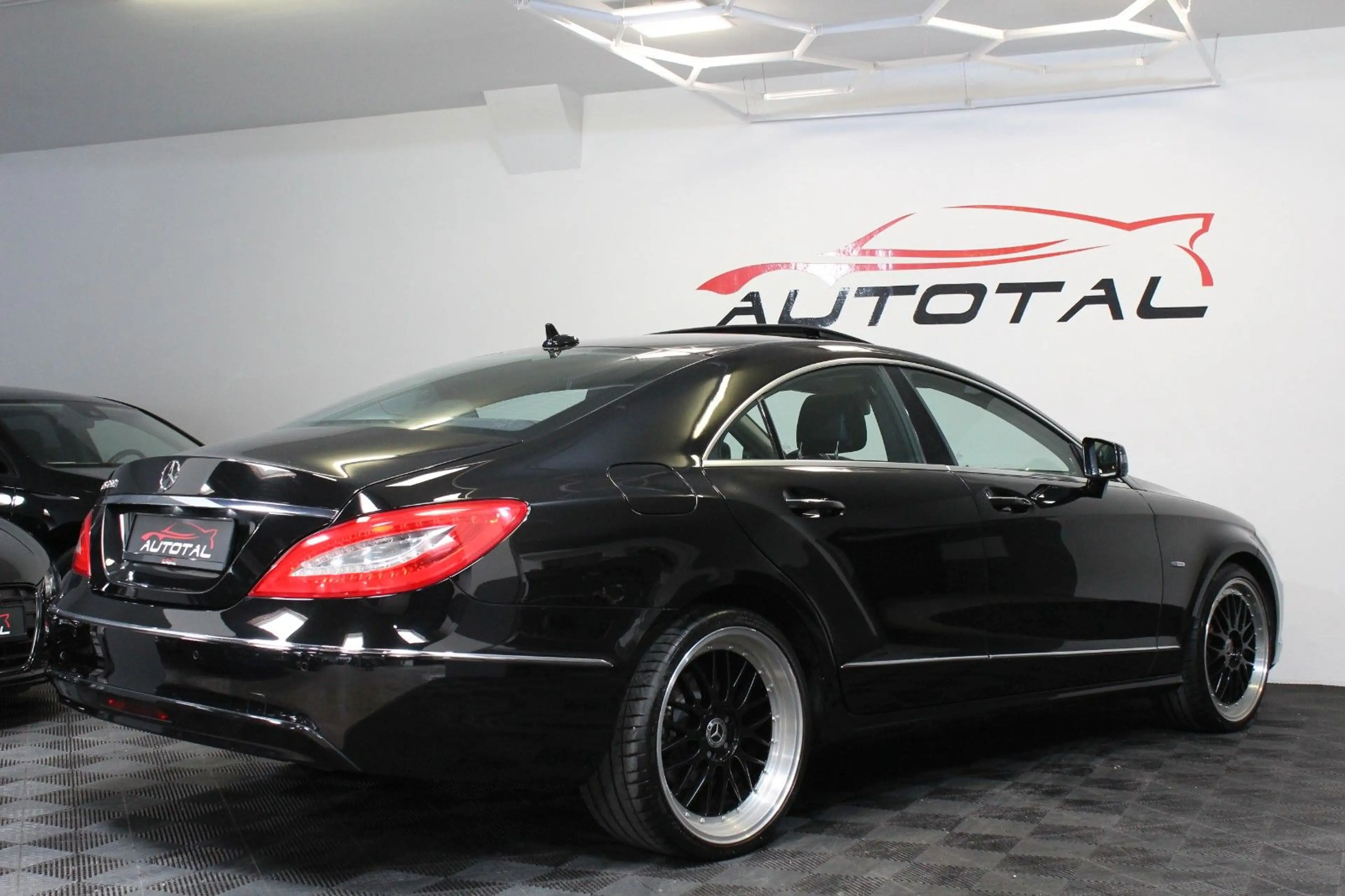 Mercedes-Benz CLS 350 *BlueEfficiency*Navi*Tot&SpurAssist*Voll* — photo 15