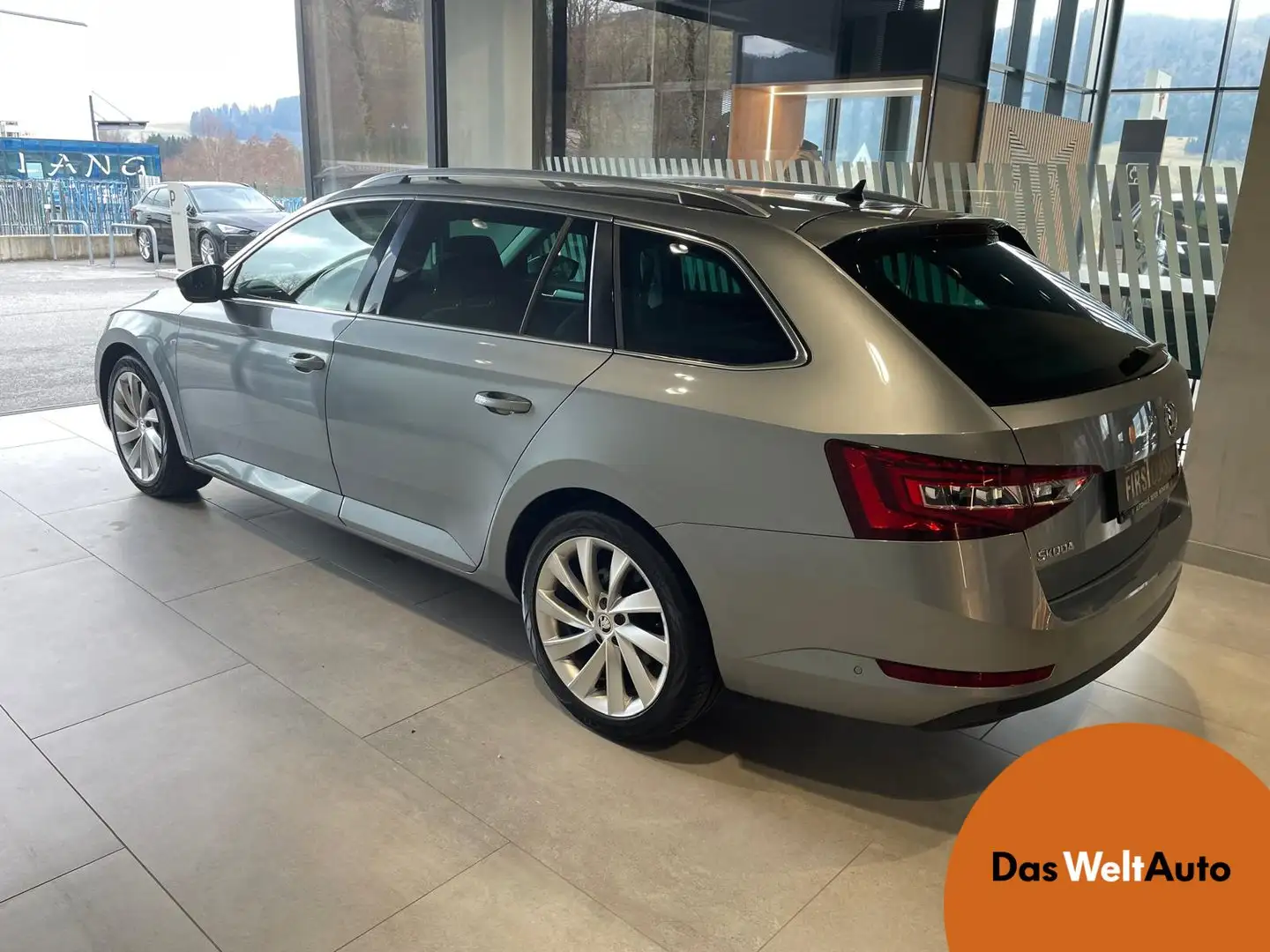 Skoda Superb 4x4 Style TDI SCR DSG Grau - 1