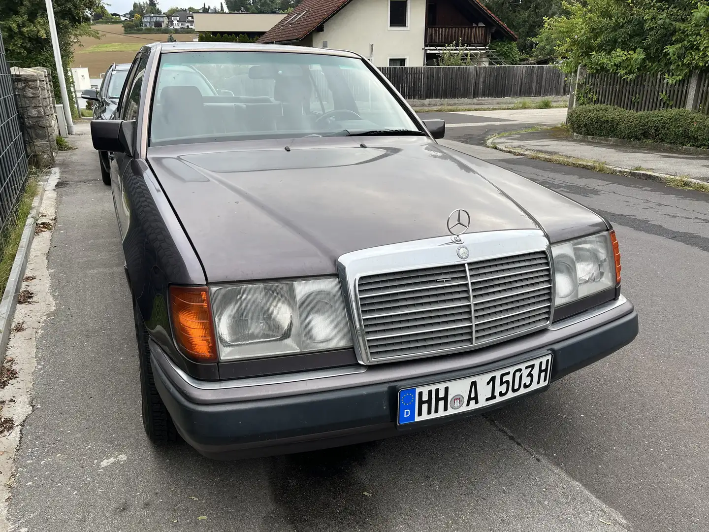 Mercedes-Benz E 230 - 1