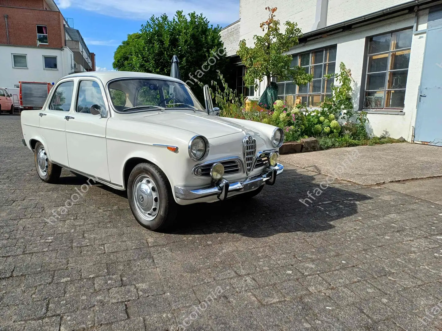 Alfa Romeo Giulietta 1300 ti mit toller Patina, super Technik Weiß - 2