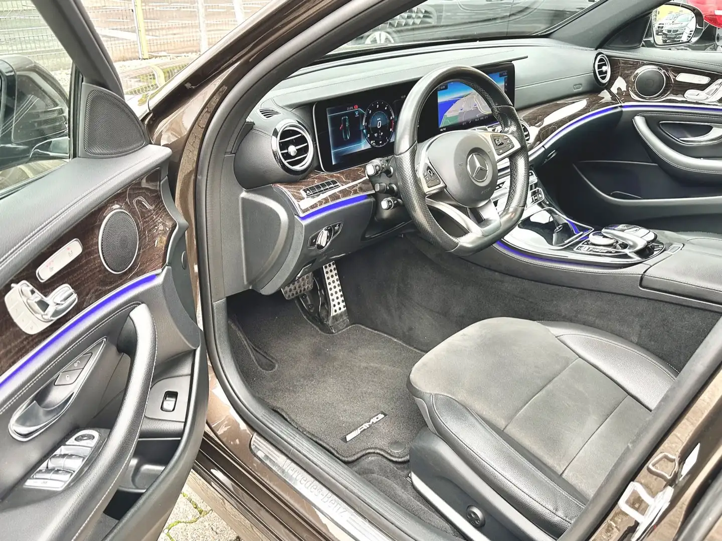 Mercedes-Benz E 350 d T AMG LINE 4MATIC*PANO+M.2018* Kahverengi - 1