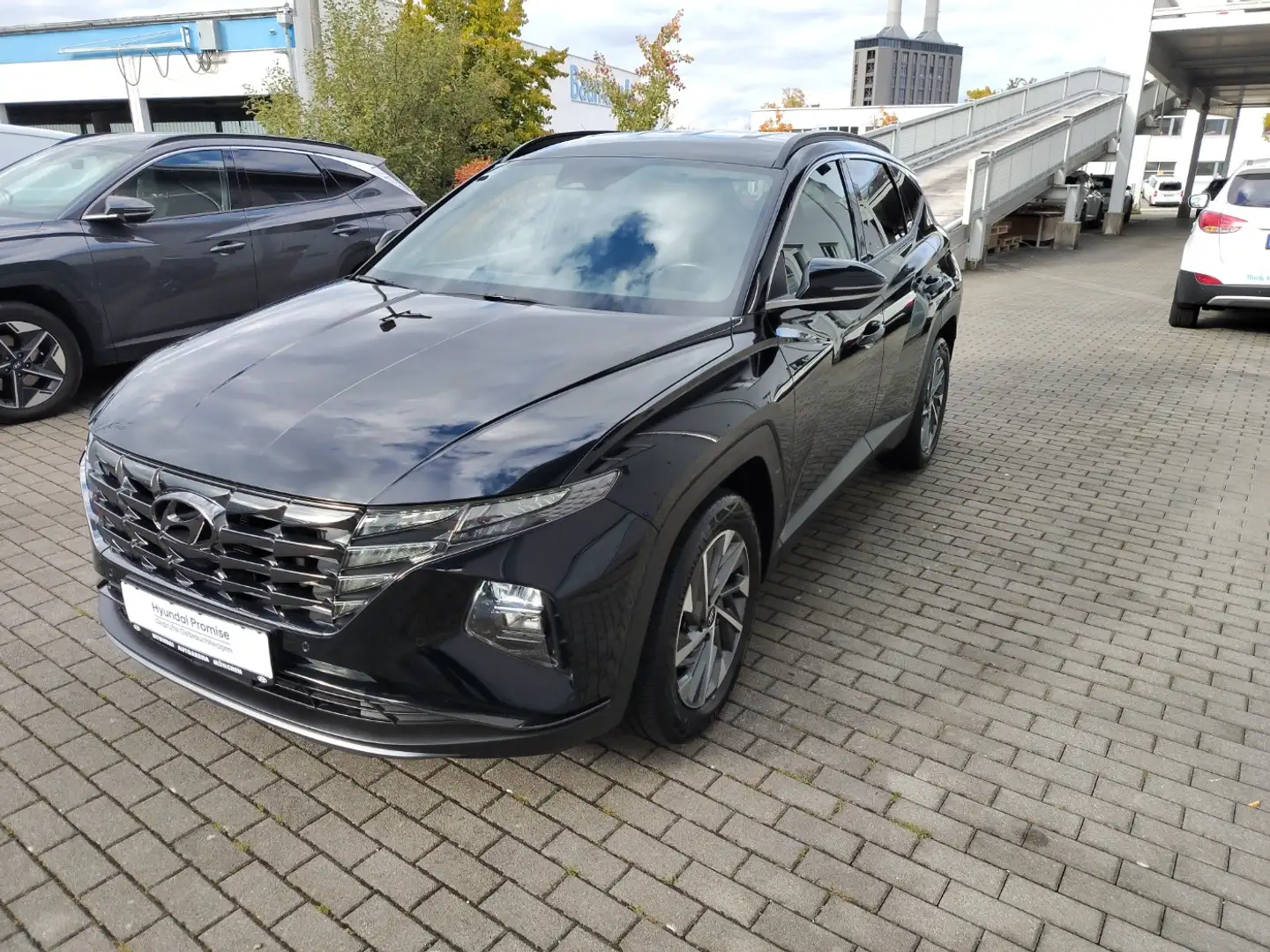 Hyundai TUCSON 1.6 T-GDI Edition 30+ Navi, Automatik Zwart - 2