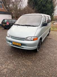 Hiace 2.4i LWB