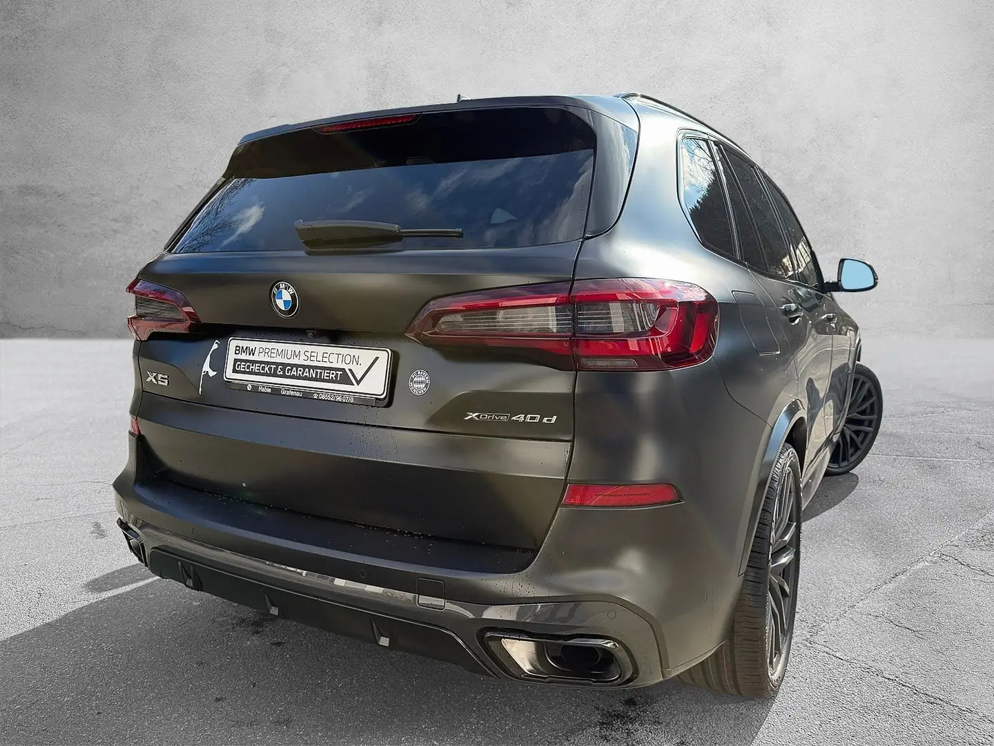 BMW X5 xDrive40d Black Vermilion Edition Auriu - 2