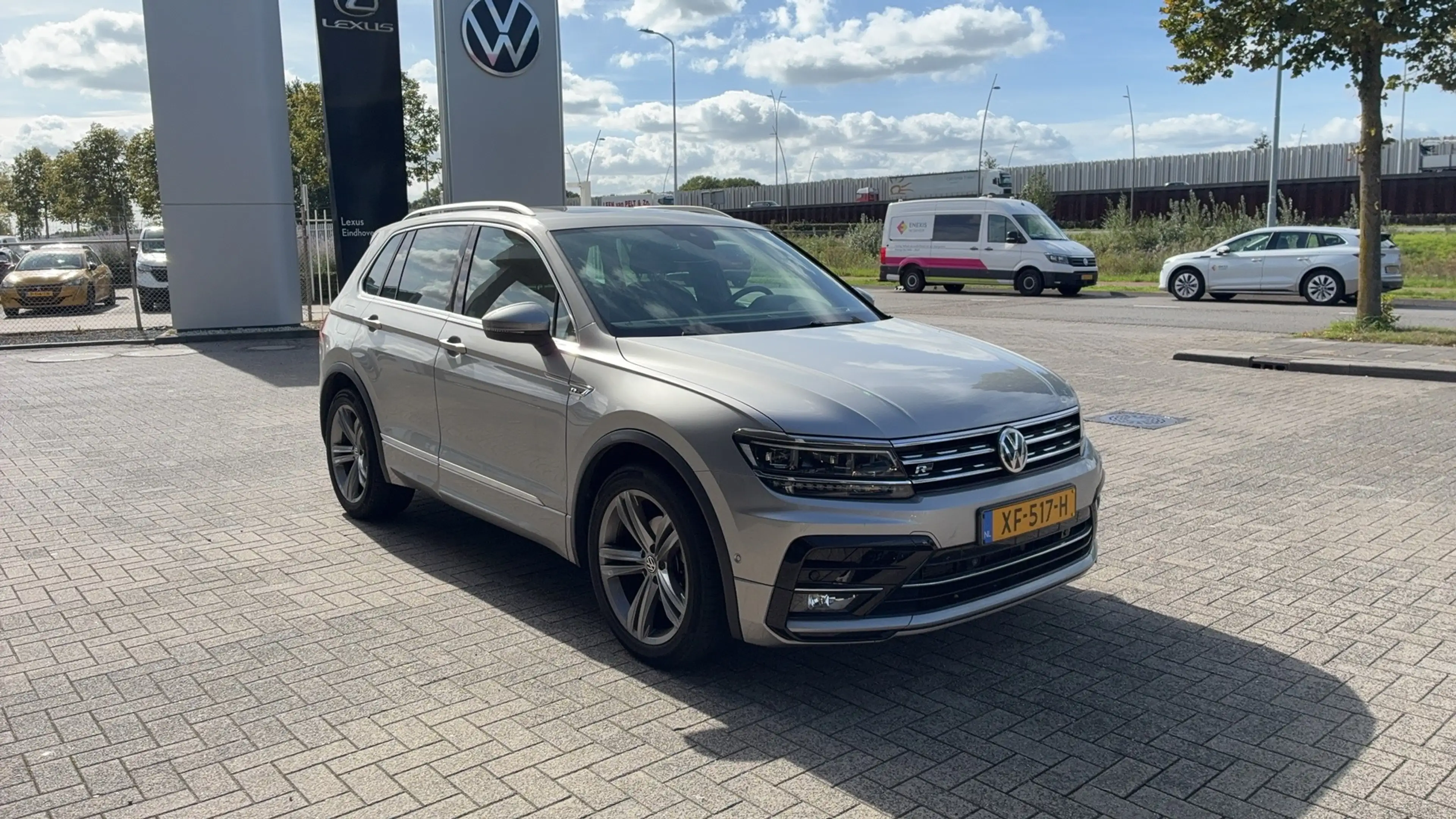 Volkswagen Tiguan 1.5 TSI ACT Highline Business R | Trekhaak | Panor — photo 3