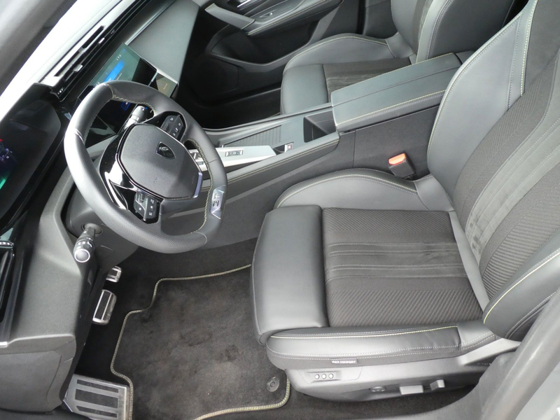 Peugeot 408 Plug in Hybrid 225 GT Klima, Navi, Kamera — photo 9
