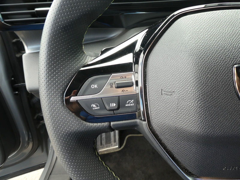 Peugeot 408 Plug in Hybrid 225 GT Klima, Navi, Kamera — photo 15