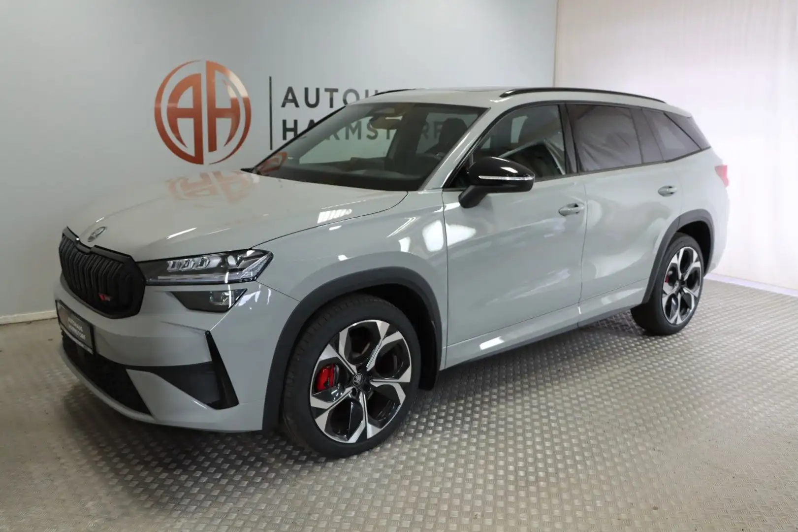 Skoda Kodiaq 2.0 TSI  4x4 RS Pano AHK StHz HeadUp Grau - 2