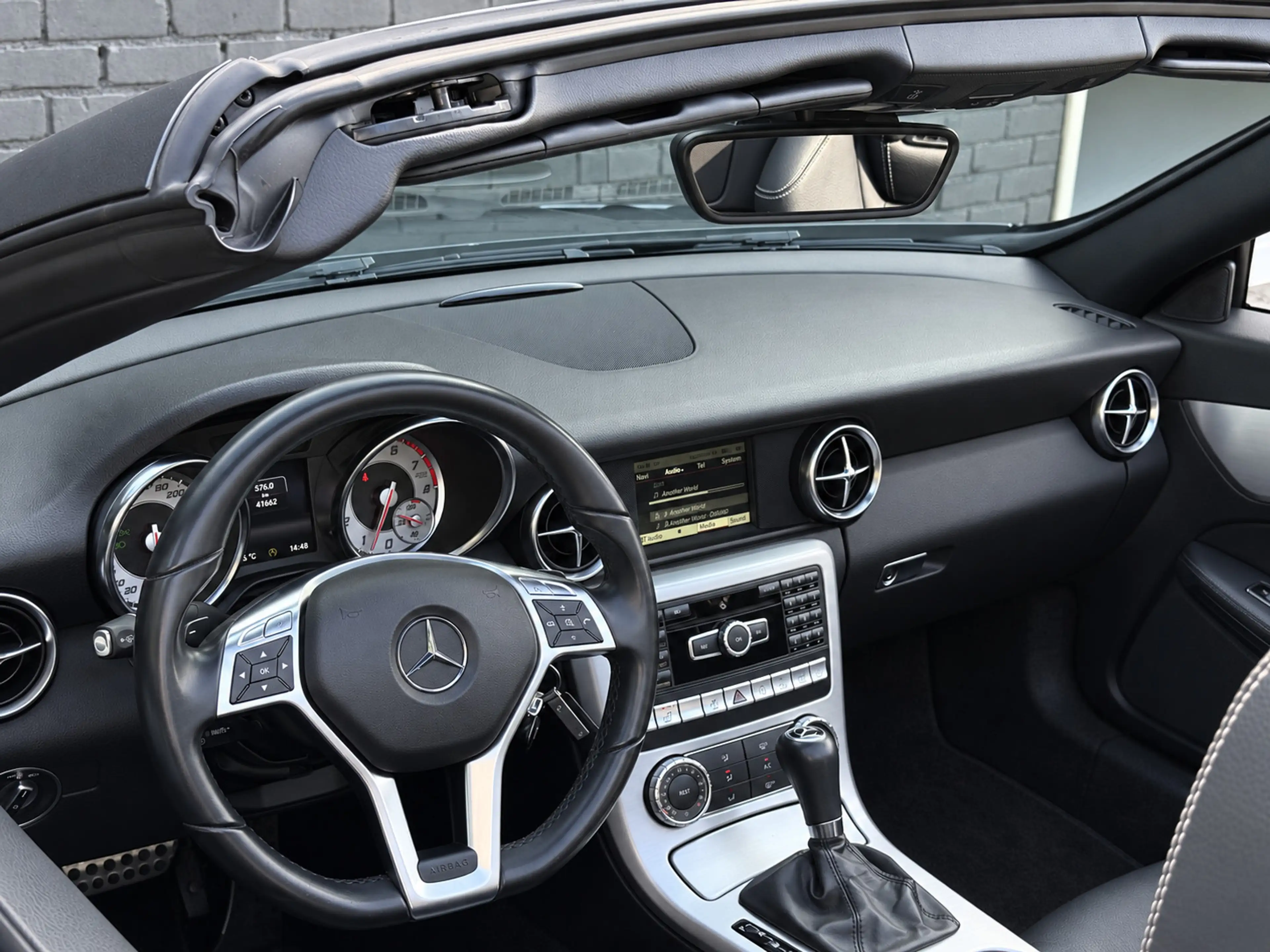 Mercedes-Benz SLK 200 | Nieuwstaat | Dealeronderhouden | — photo 11