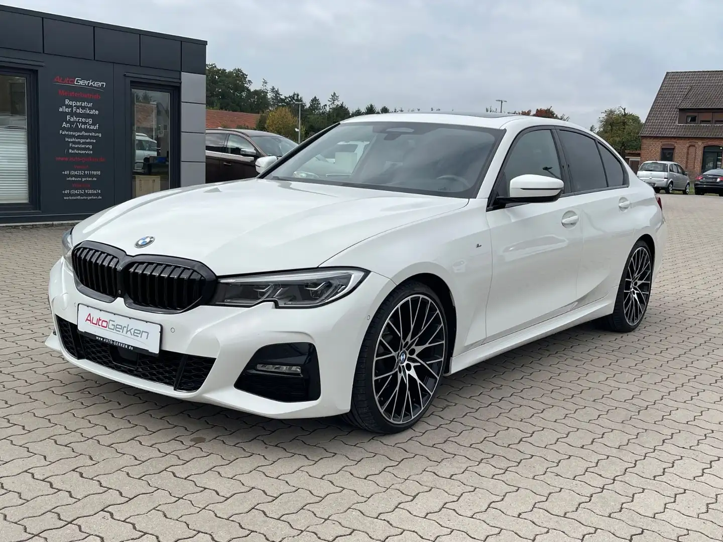BMW 320 d M Sport Limousine 2HD 19Zoll Blanc - 2
