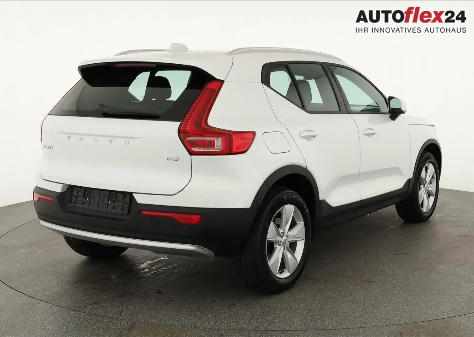 Volvo XC40 Core 2WD B3 Mild-Hybrid Core, Navi, Thors Hamme... Weiß - 2