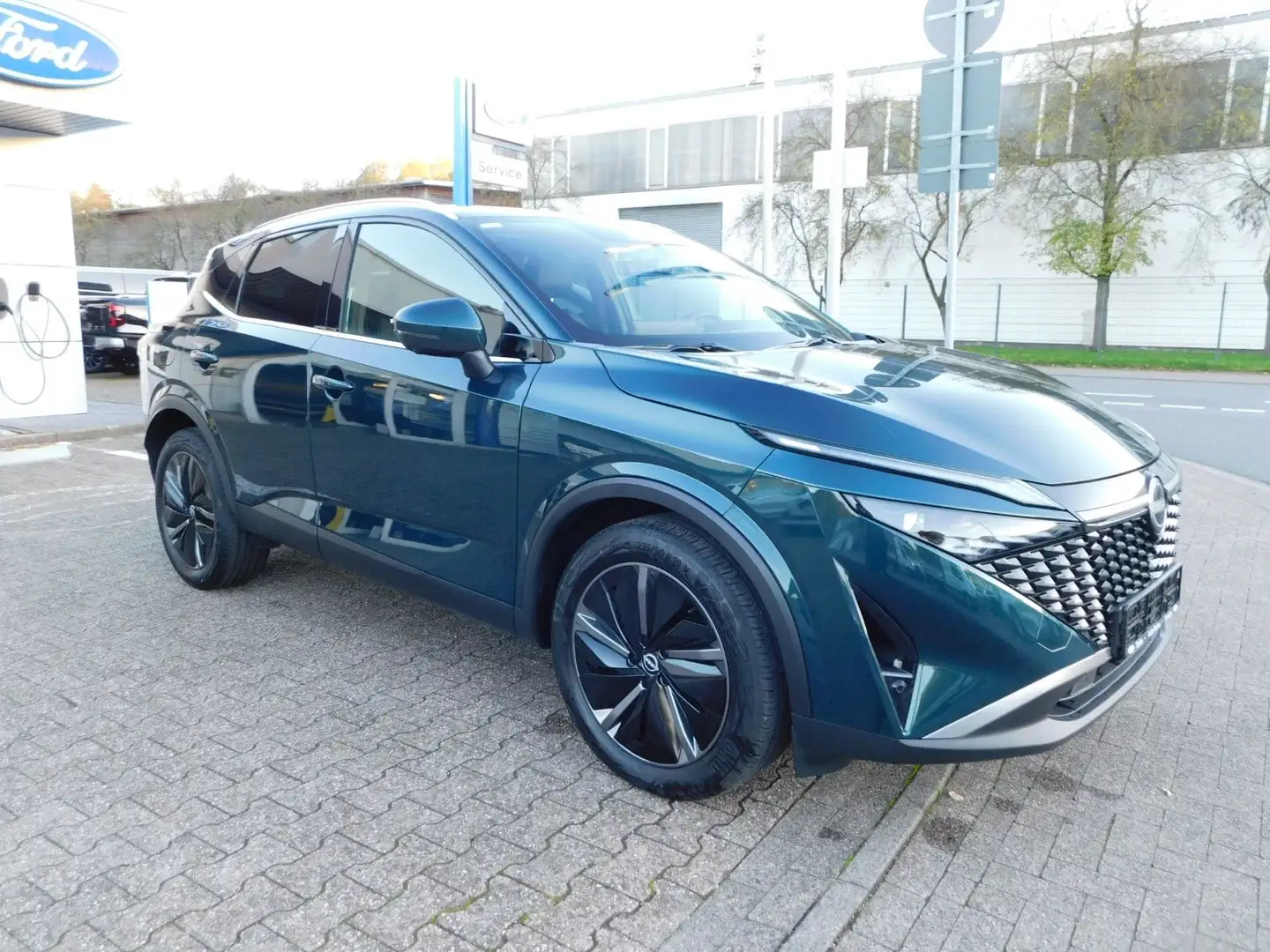 Nissan Qashqai Tekna Autom. Navi 360°Kamera Sitzheizung Vert - 1