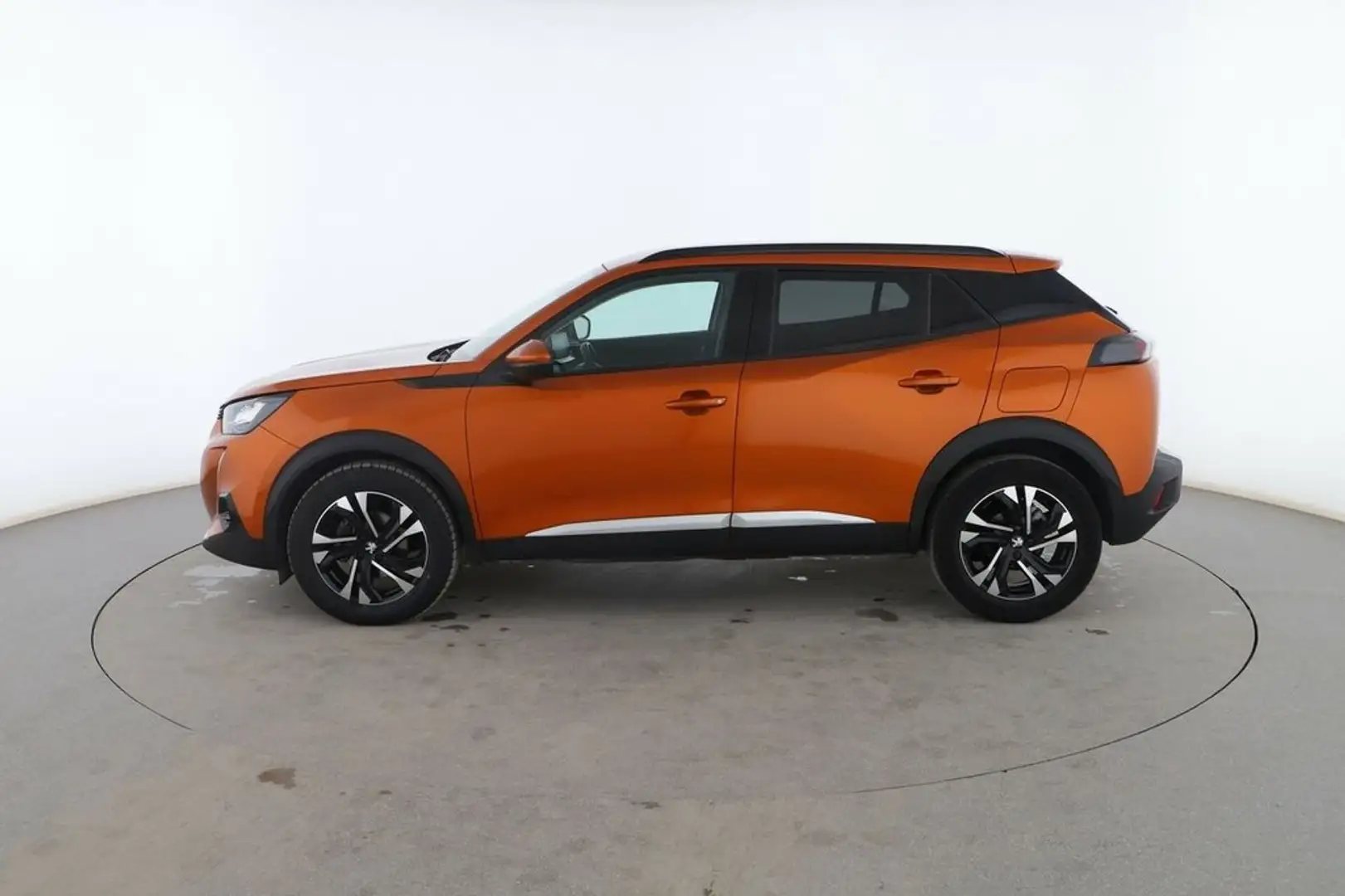Peugeot 2008 1.2 PureTech S&S Allure 100 Oranje - 2