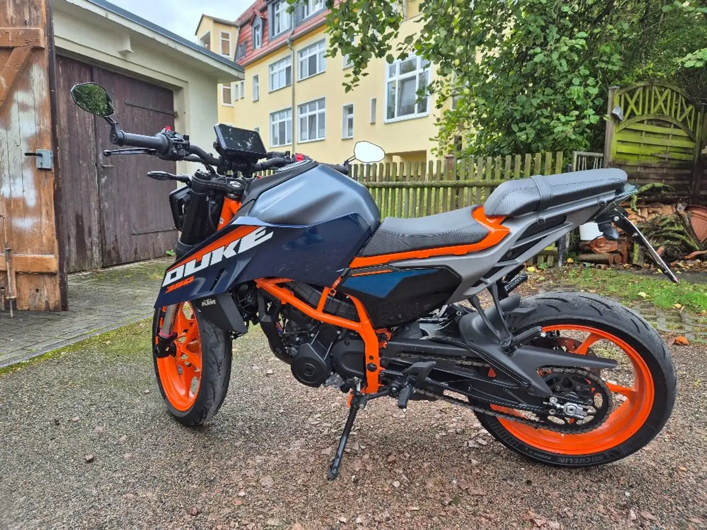 KTM 390 Duke Bleu - 1