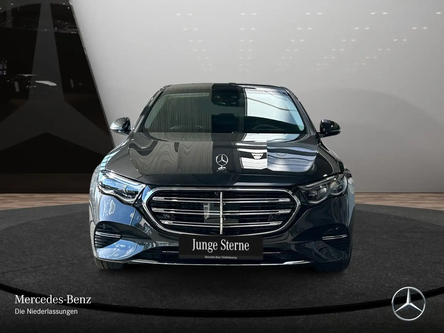 Mercedes-Benz E 200 Exclusive Fahrass Burmester Distr. Sitzklima Grau - 2