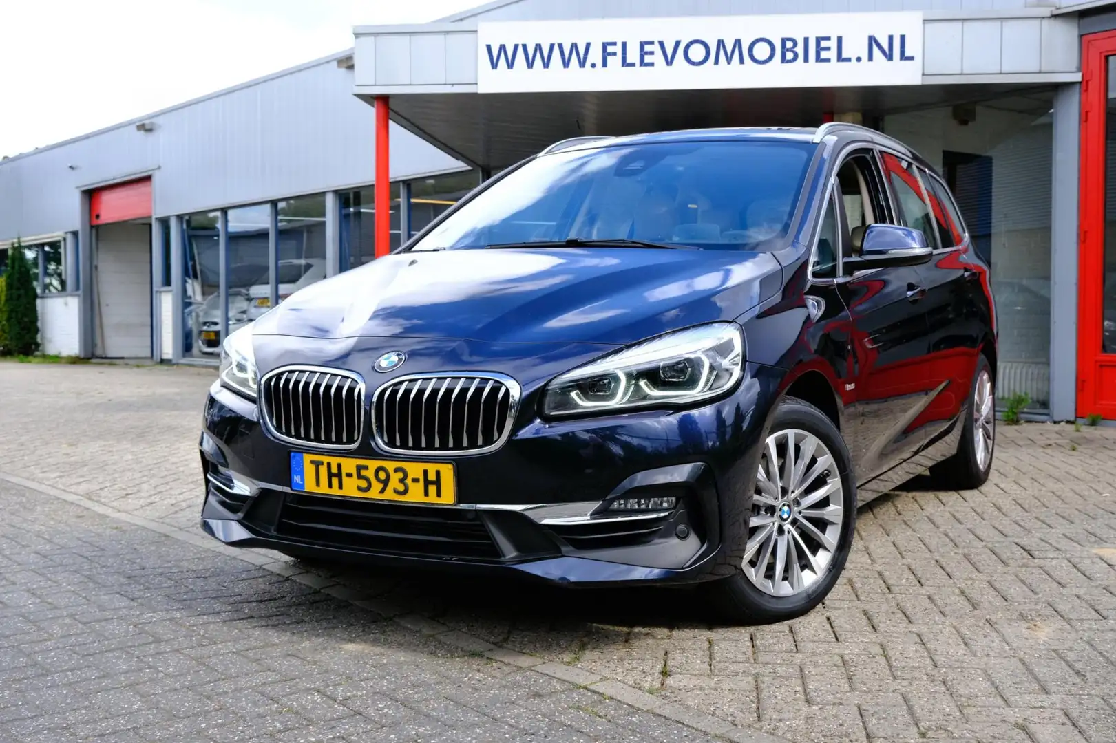 BMW 218 2-serie Gran Tourer 218i High Executive Launch Edi Blauw - 1