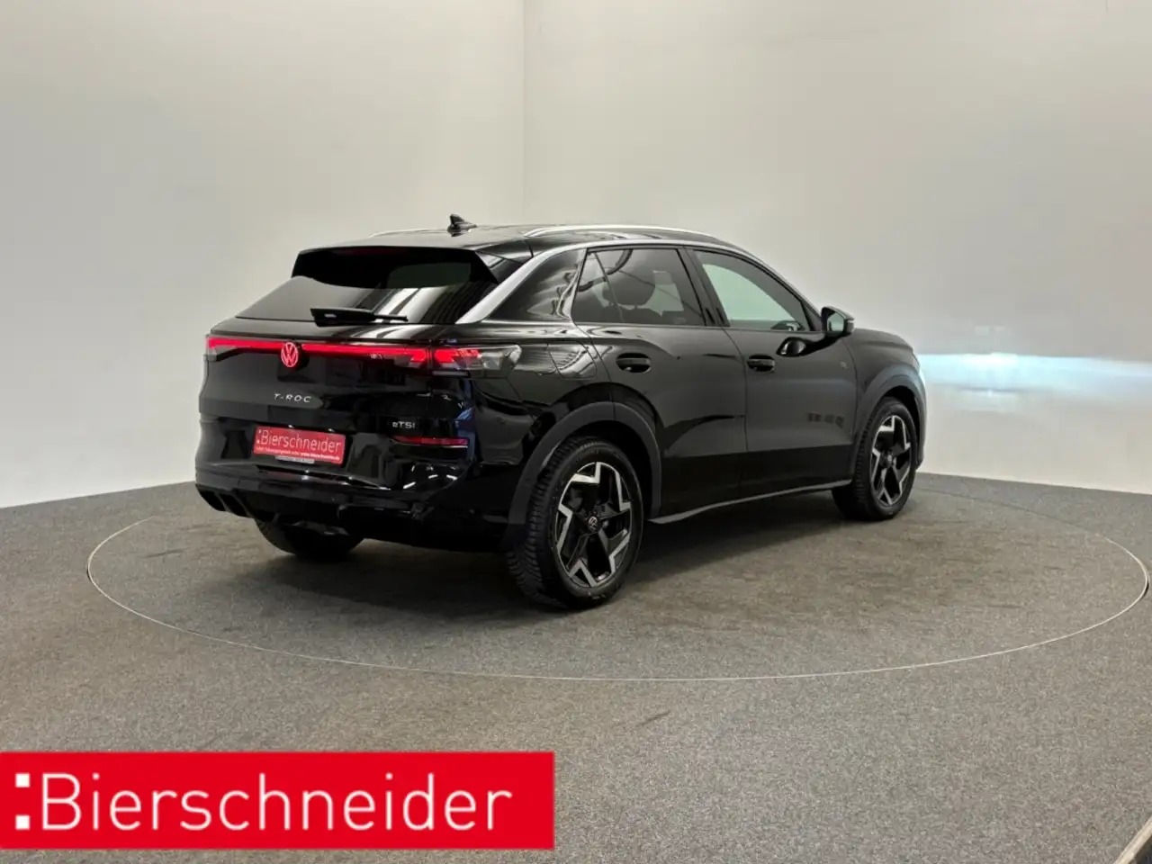 Volkswagen T-Roc 1.5 eTSI DSG Tageszulassung NEUES Modell ALU 18 AH 5