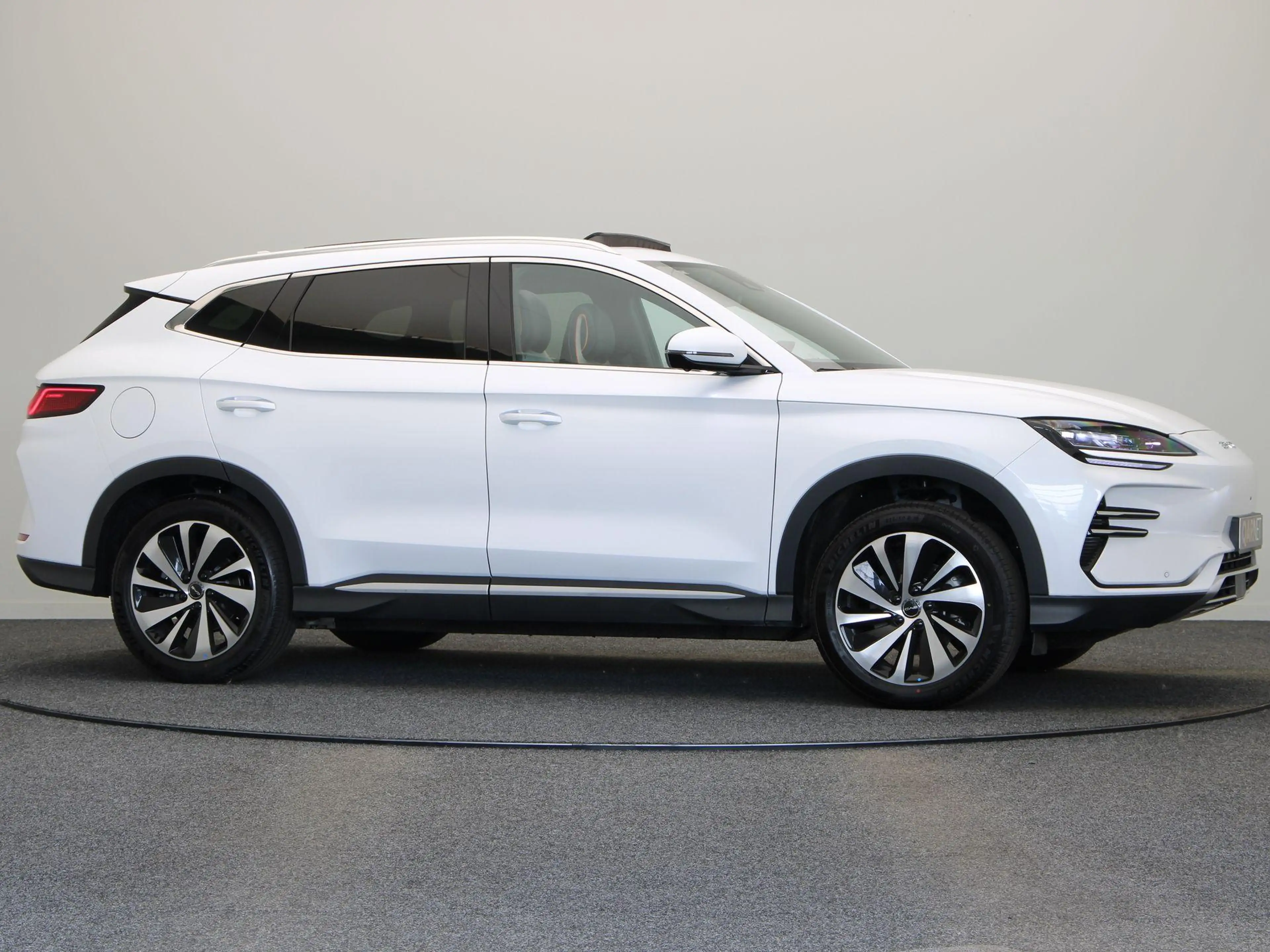 BYD Seal U Design 87 kWh | Warmtepomp | WLTP 500km | Panorama — photo 9