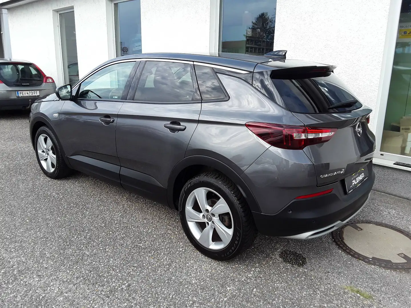 Opel Grandland X Innovation Grau - 2