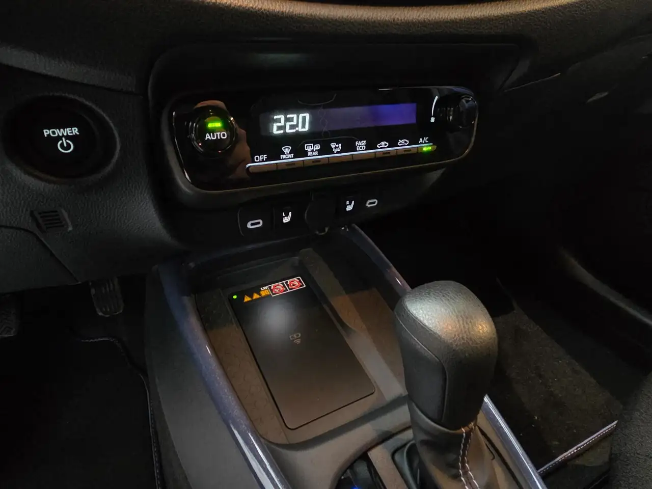 Toyota Aygo X 1.5 HEV TEAMPLAYER CVT Sitzheizung 1,99% Finanzier 15