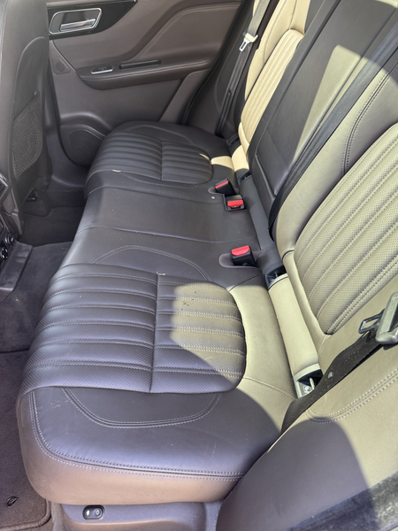 Jaguar F-Pace Portfolio AWD — photo 10