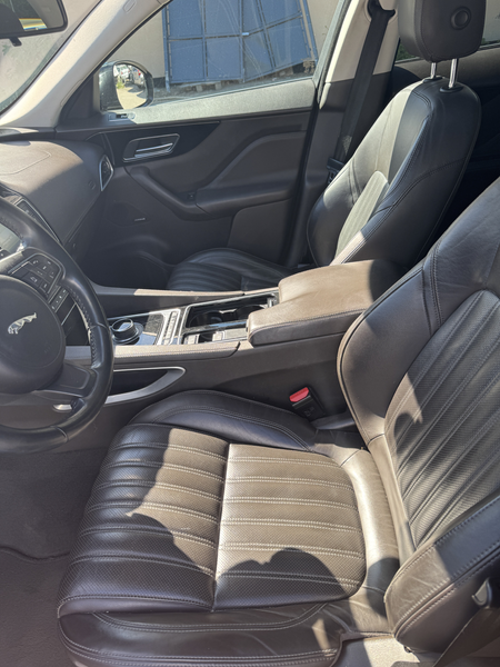 Jaguar F-Pace Portfolio AWD — photo 9