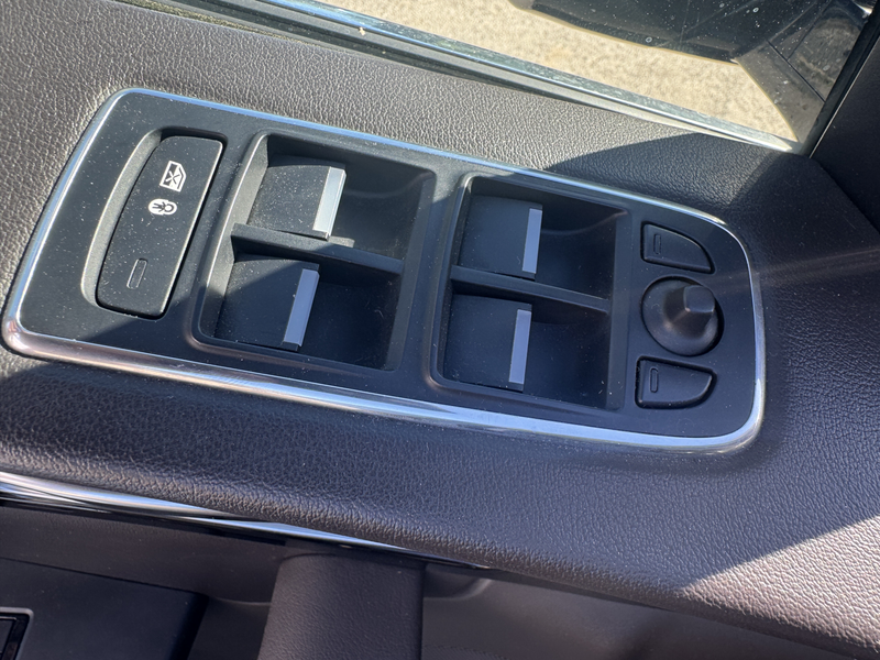 Jaguar F-Pace Portfolio AWD — photo 14