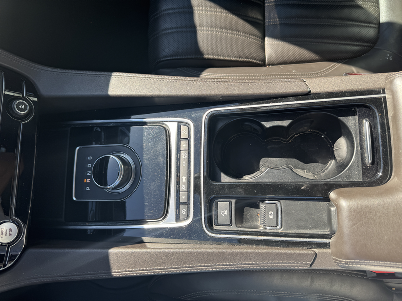 Jaguar F-Pace Portfolio AWD — photo 12