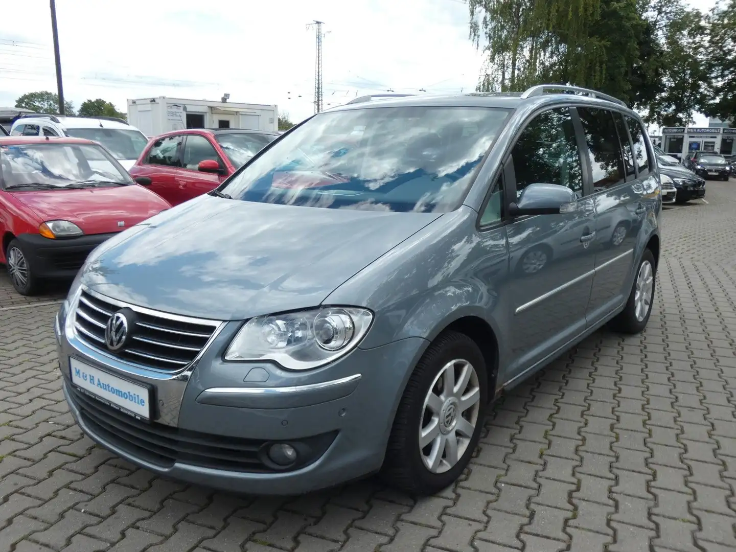 Volkswagen Touran Highline *Schiebedach*SHZ*PDC*Tempomat* Grau - 1