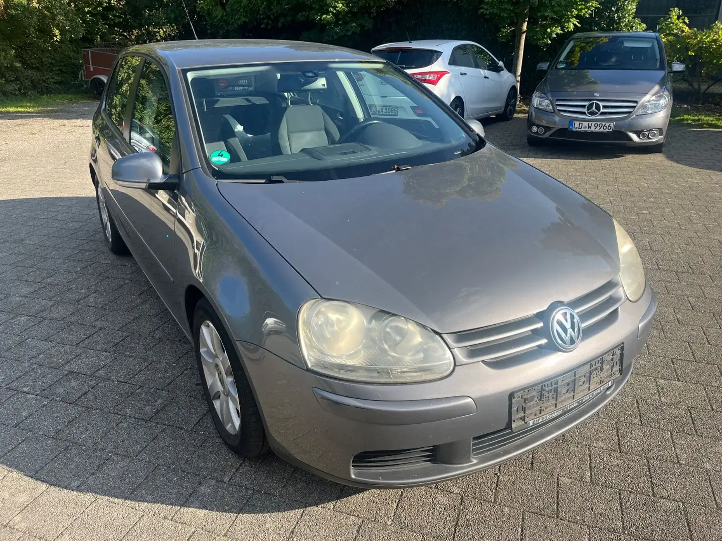 Volkswagen Golf 1.9 TDI 6-Gang Comfortline Grau - 2