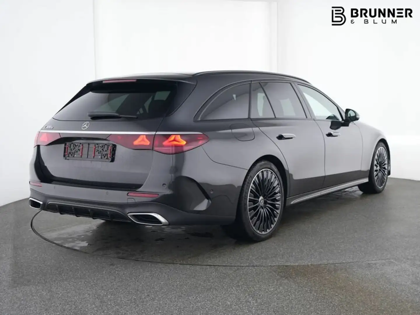 Mercedes-Benz E 300 E 300 T e AMG,Panodach,360°,Distronic,Night,20'' Grau - 2