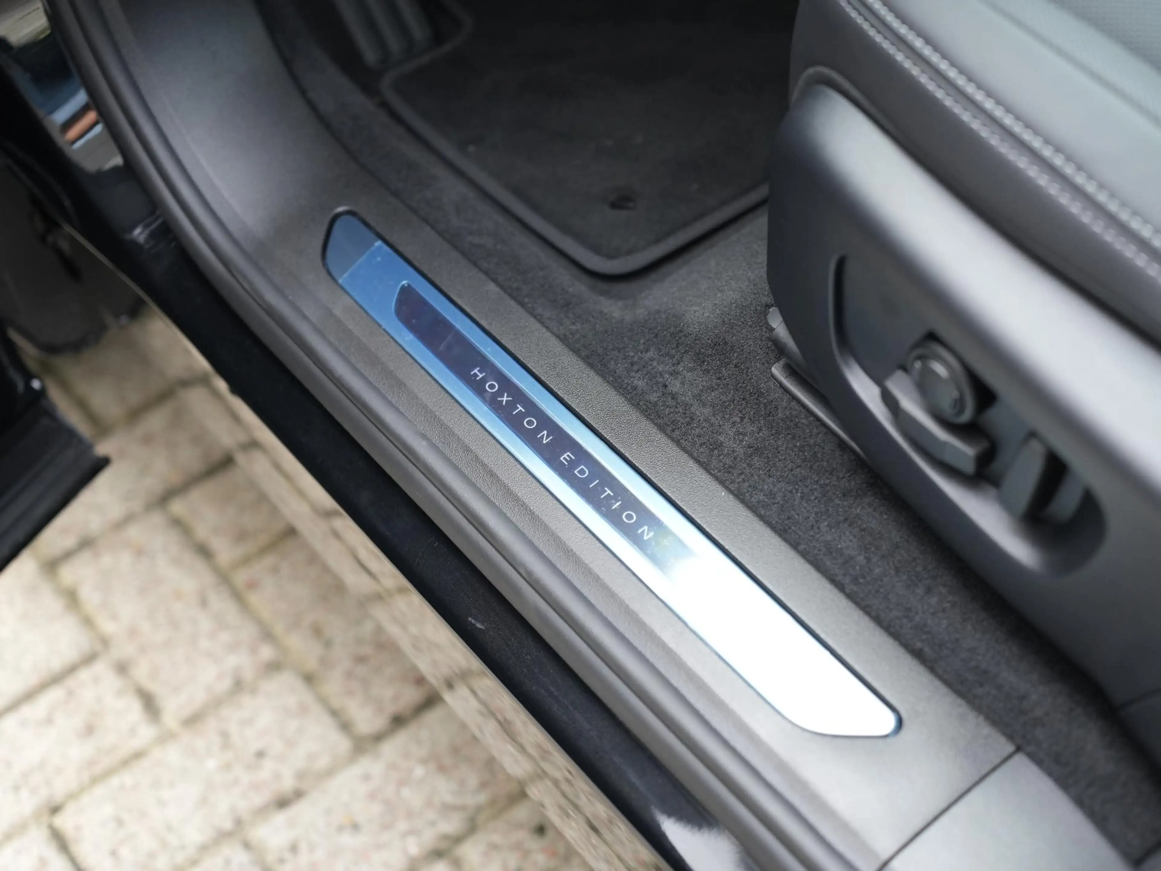 Land Rover Range Rover Evoque P270e PHEV AWD Hoxton Edition Black | Black Pack | — photo 11