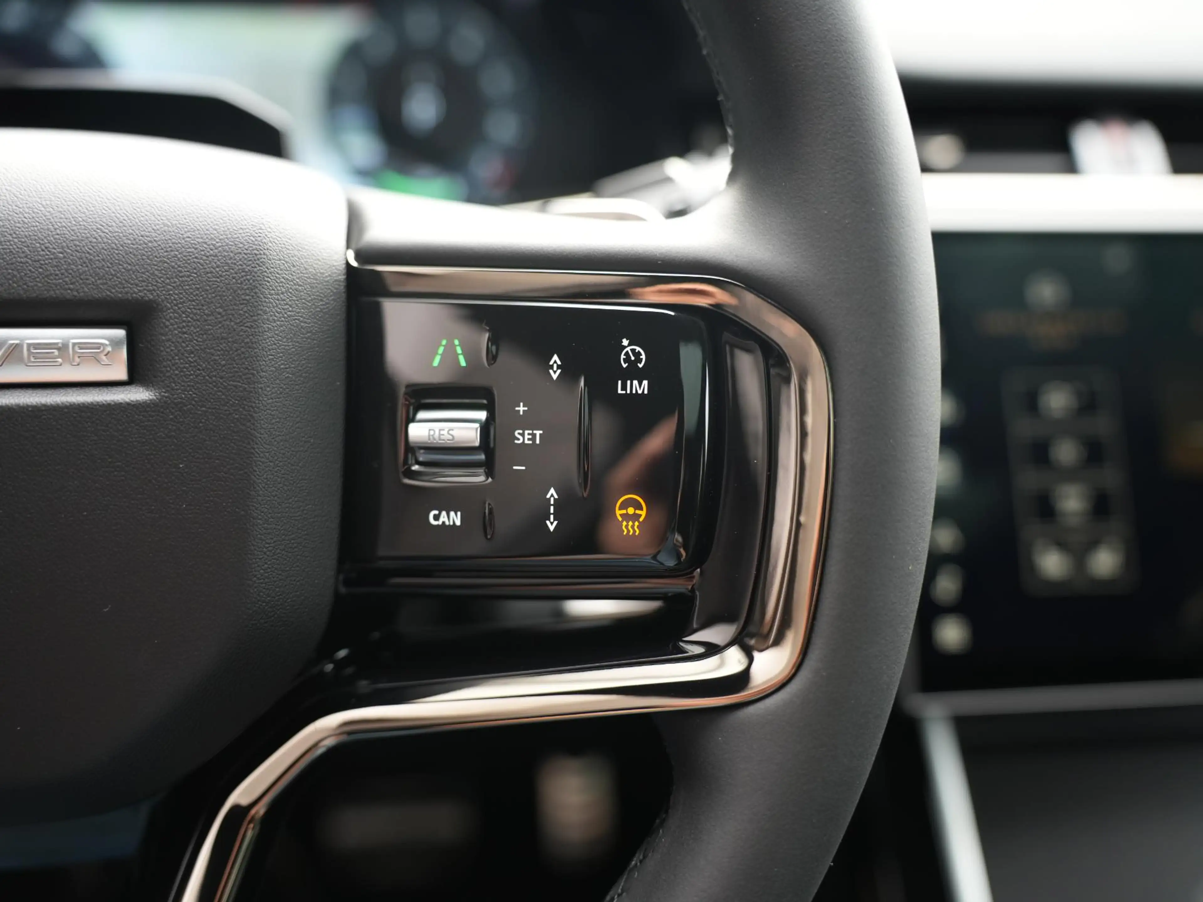 Land Rover Range Rover Evoque P270e PHEV AWD Hoxton Edition Black | Black Pack | — photo 19