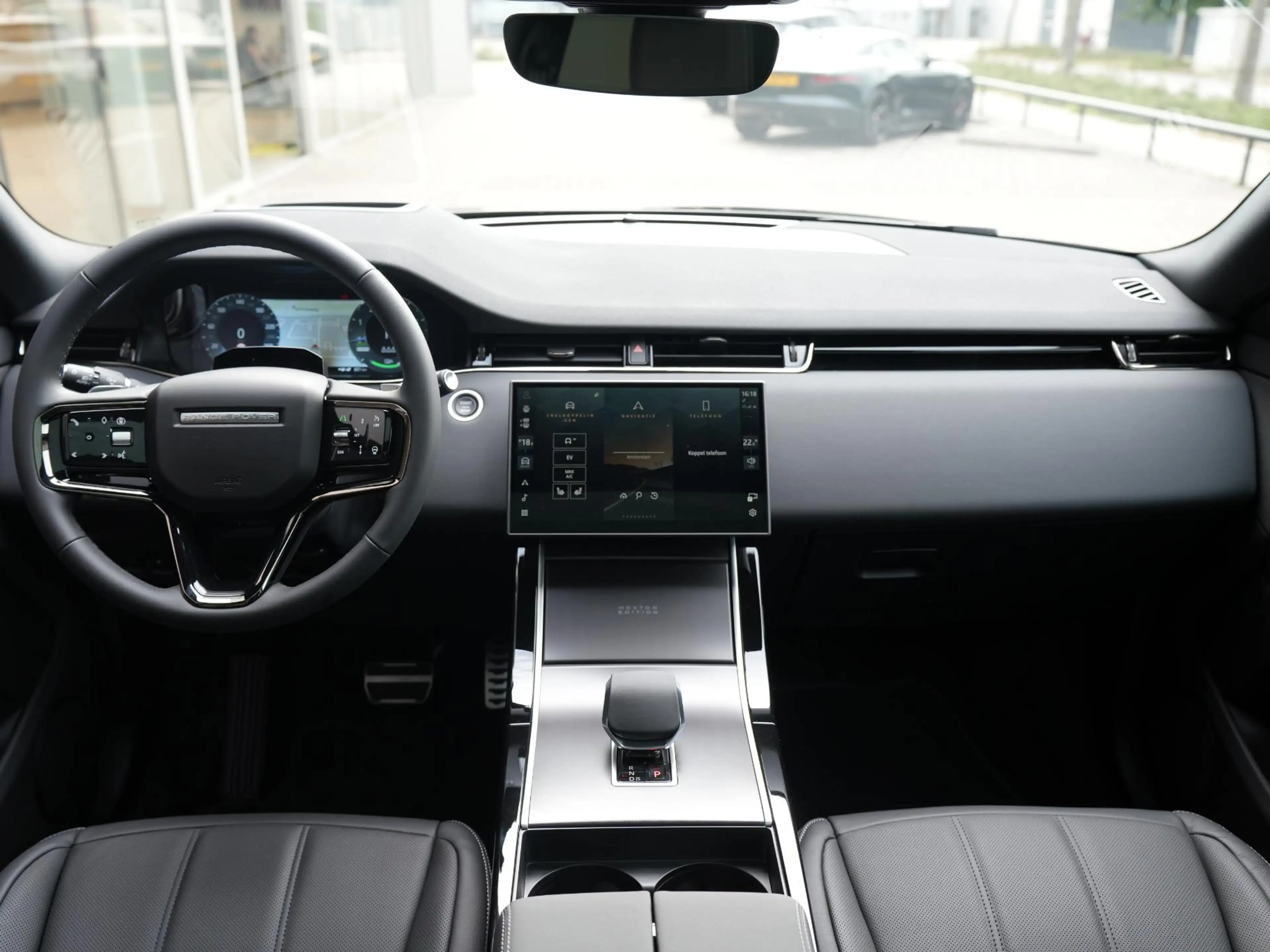 Land Rover Range Rover Evoque P270e PHEV AWD Hoxton Edition Black | Black Pack | — photo 20