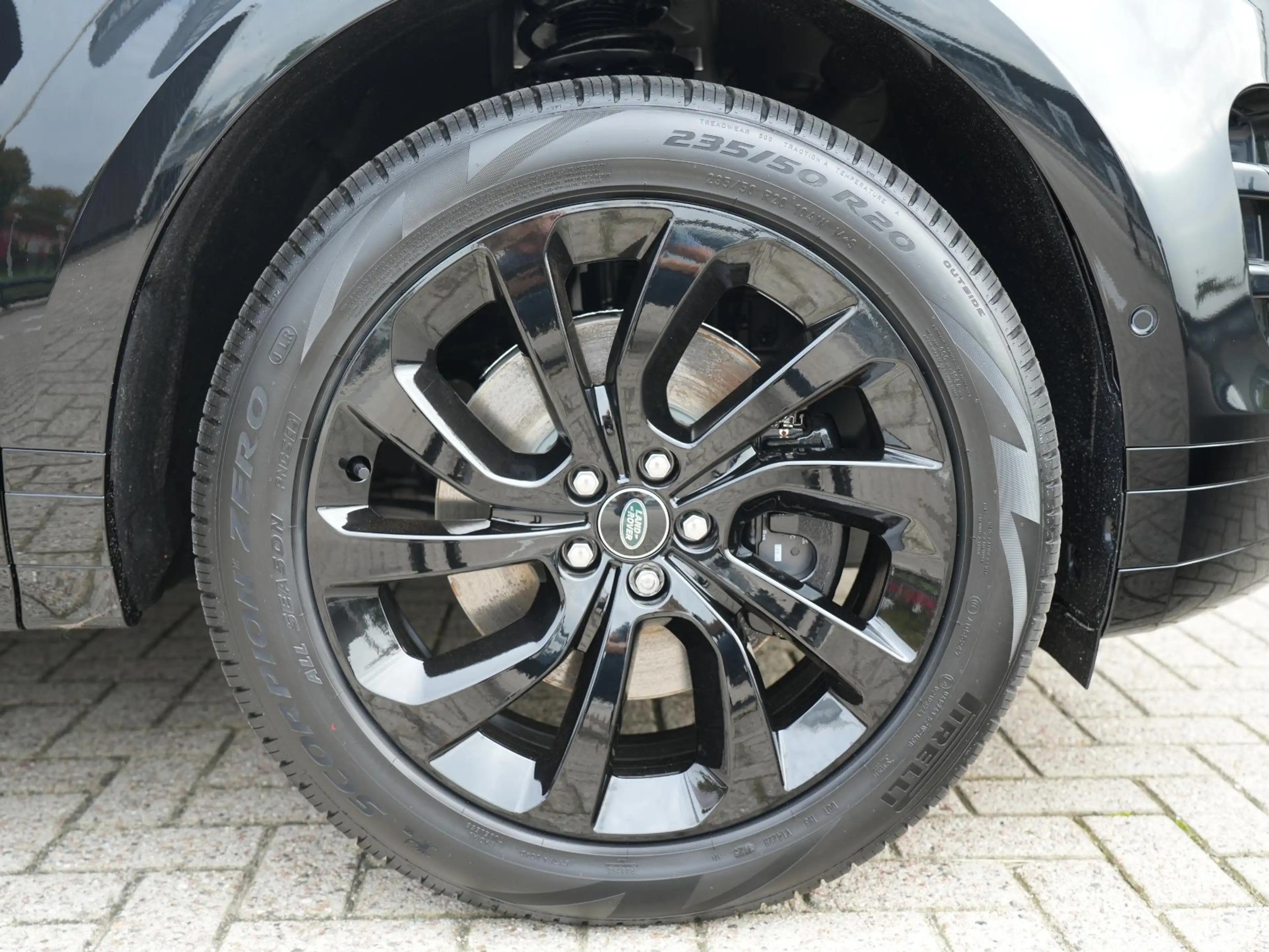 Land Rover Range Rover Evoque P270e PHEV AWD Hoxton Edition Black | Black Pack | — photo 5