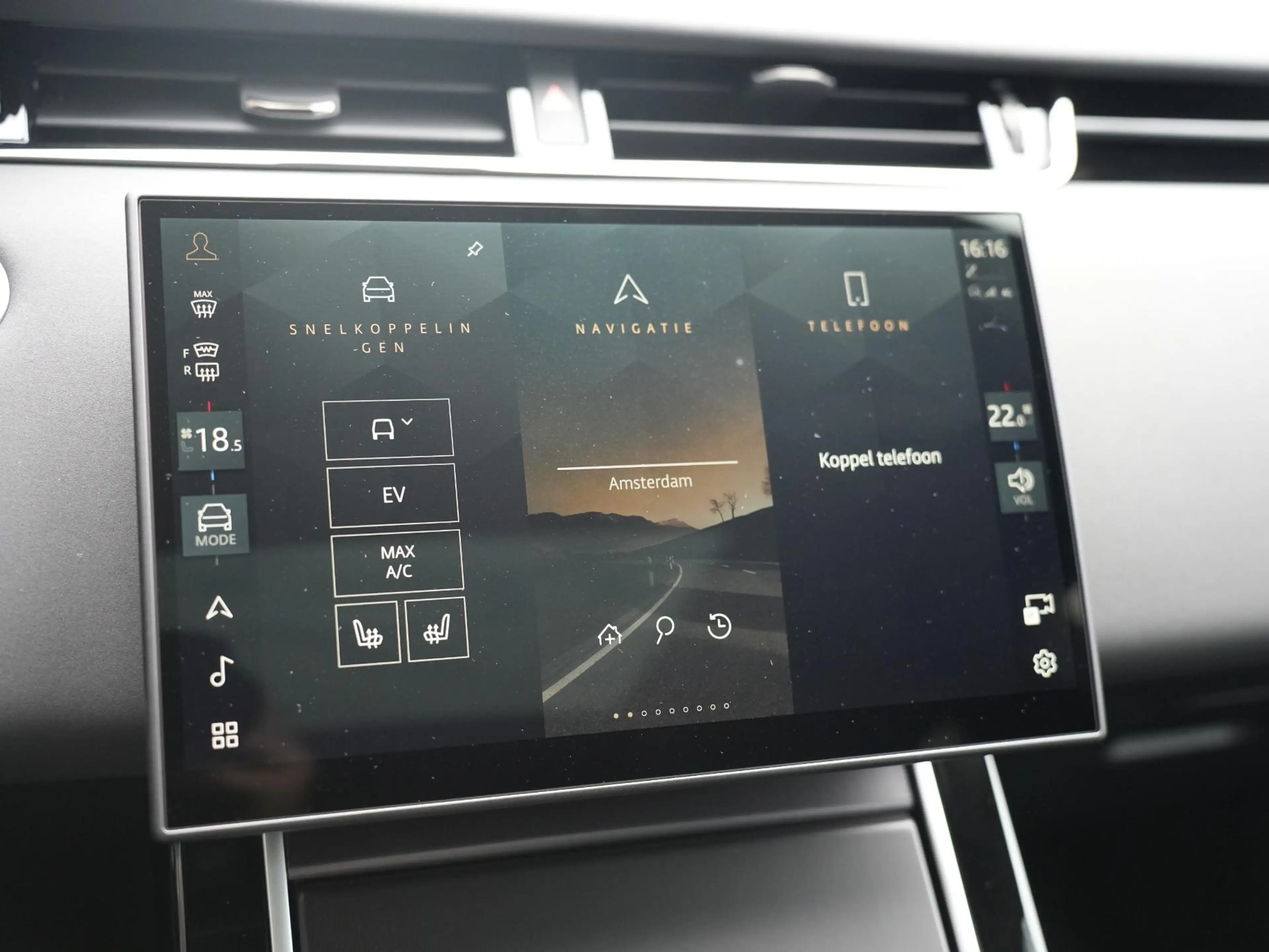 Land Rover Range Rover Evoque P270e PHEV AWD Hoxton Edition Black | Black Pack | — photo 21