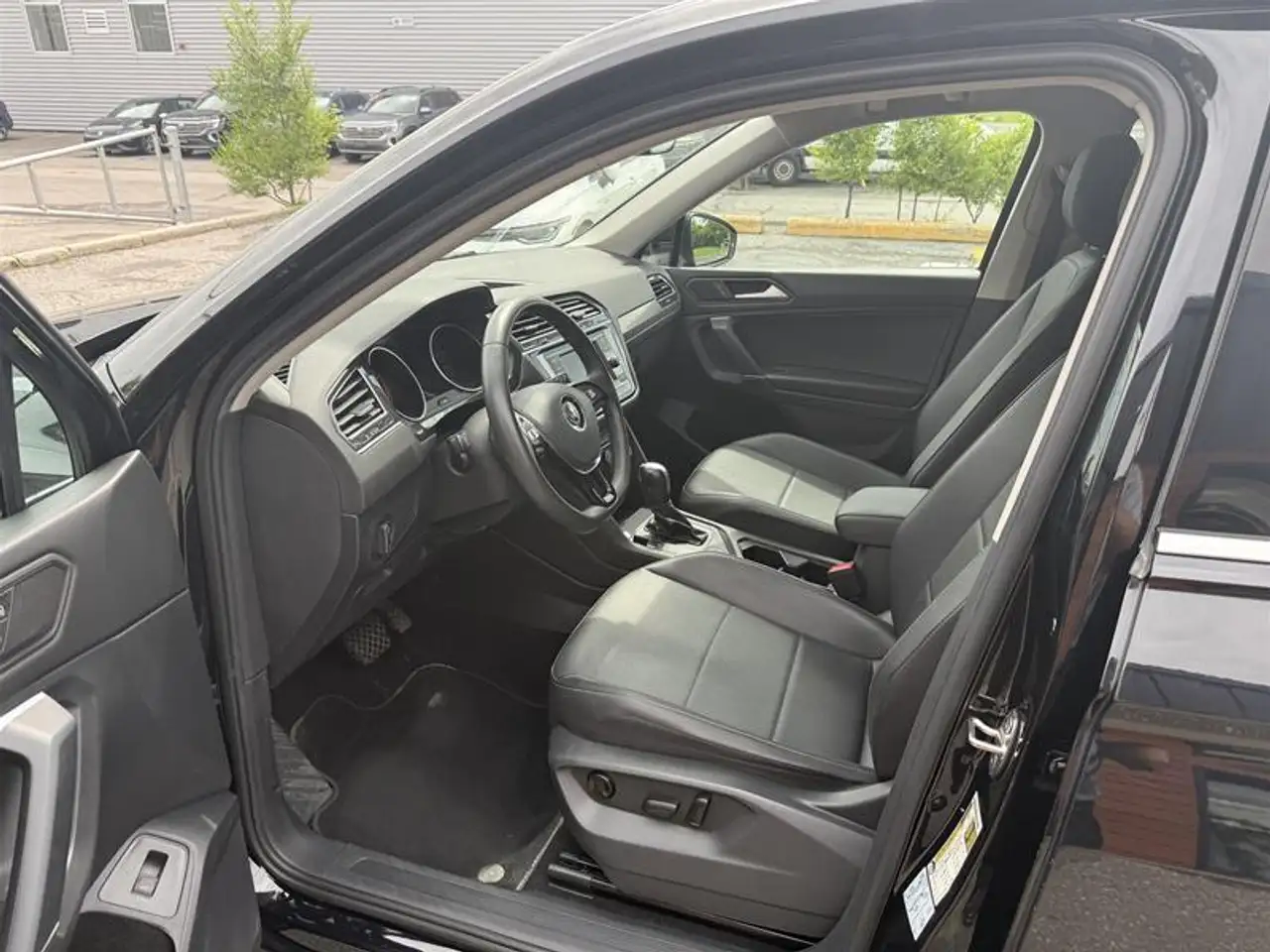 Volkswagen Tiguan снимка Volkswagen Tiguan