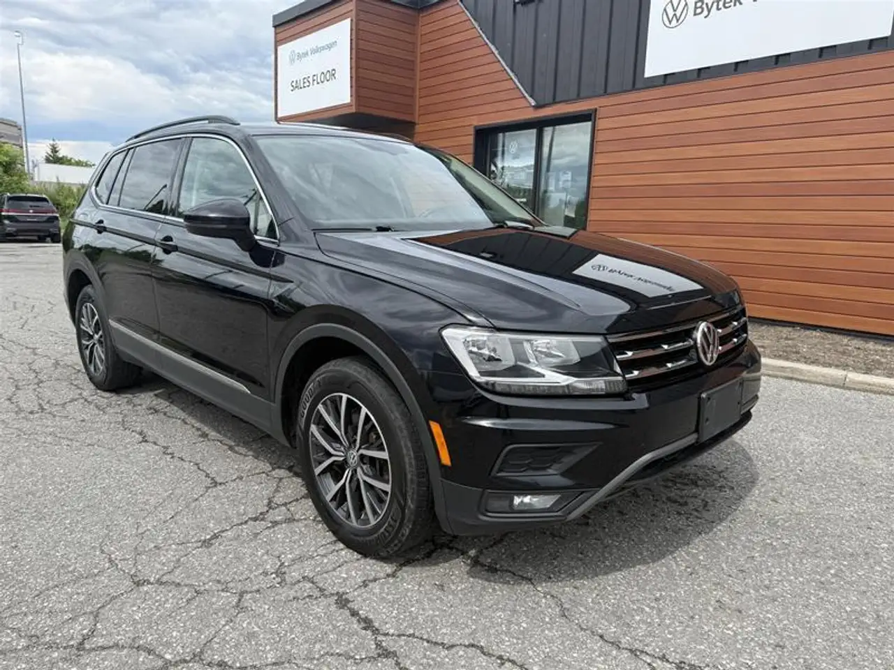 Volkswagen Tiguan снимка Volkswagen Tiguan