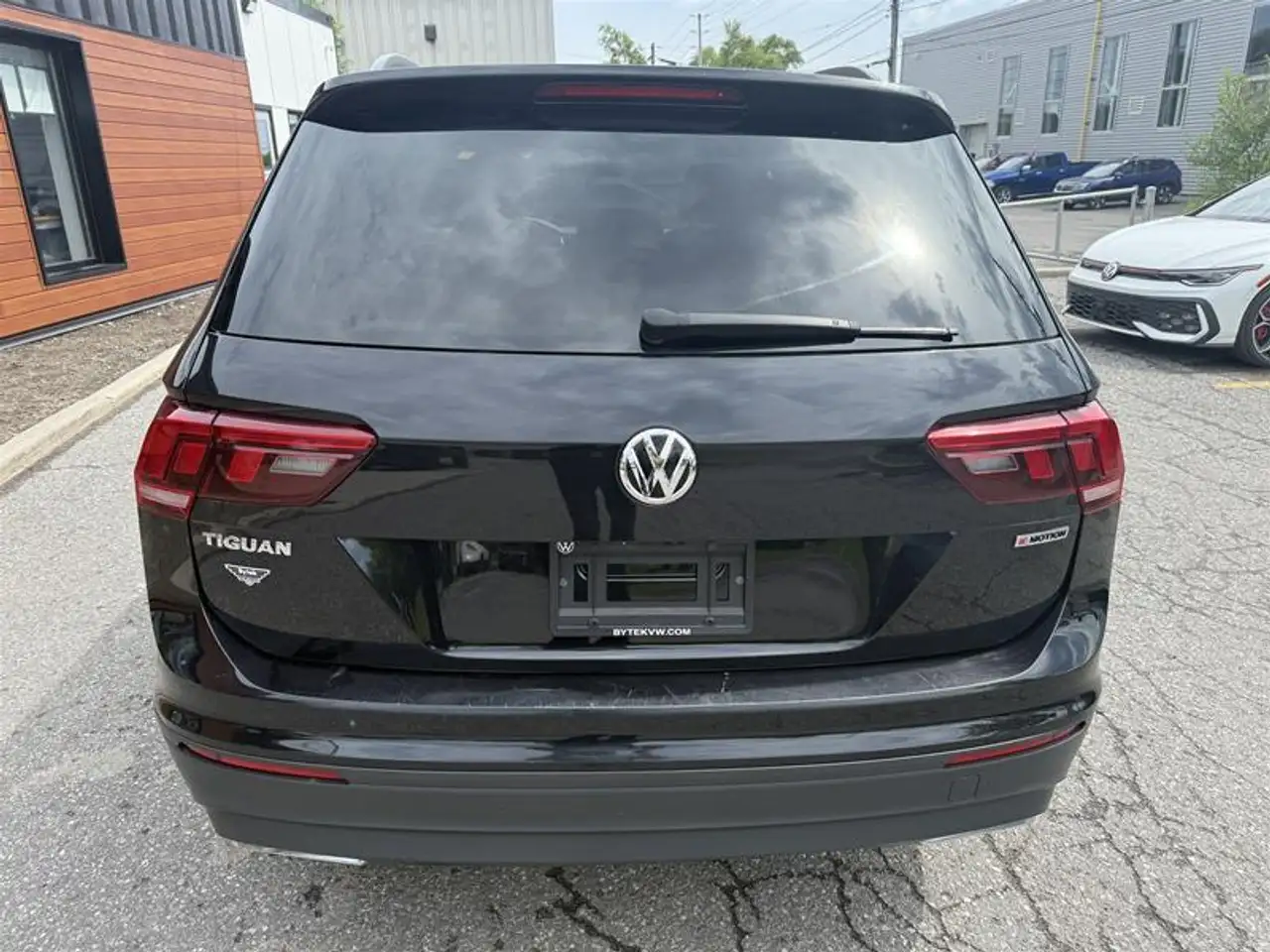 Volkswagen Tiguan снимка Volkswagen Tiguan