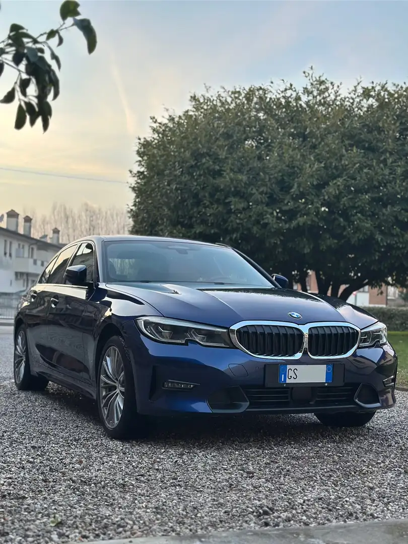 BMW 330 330e Luxury auto - 1