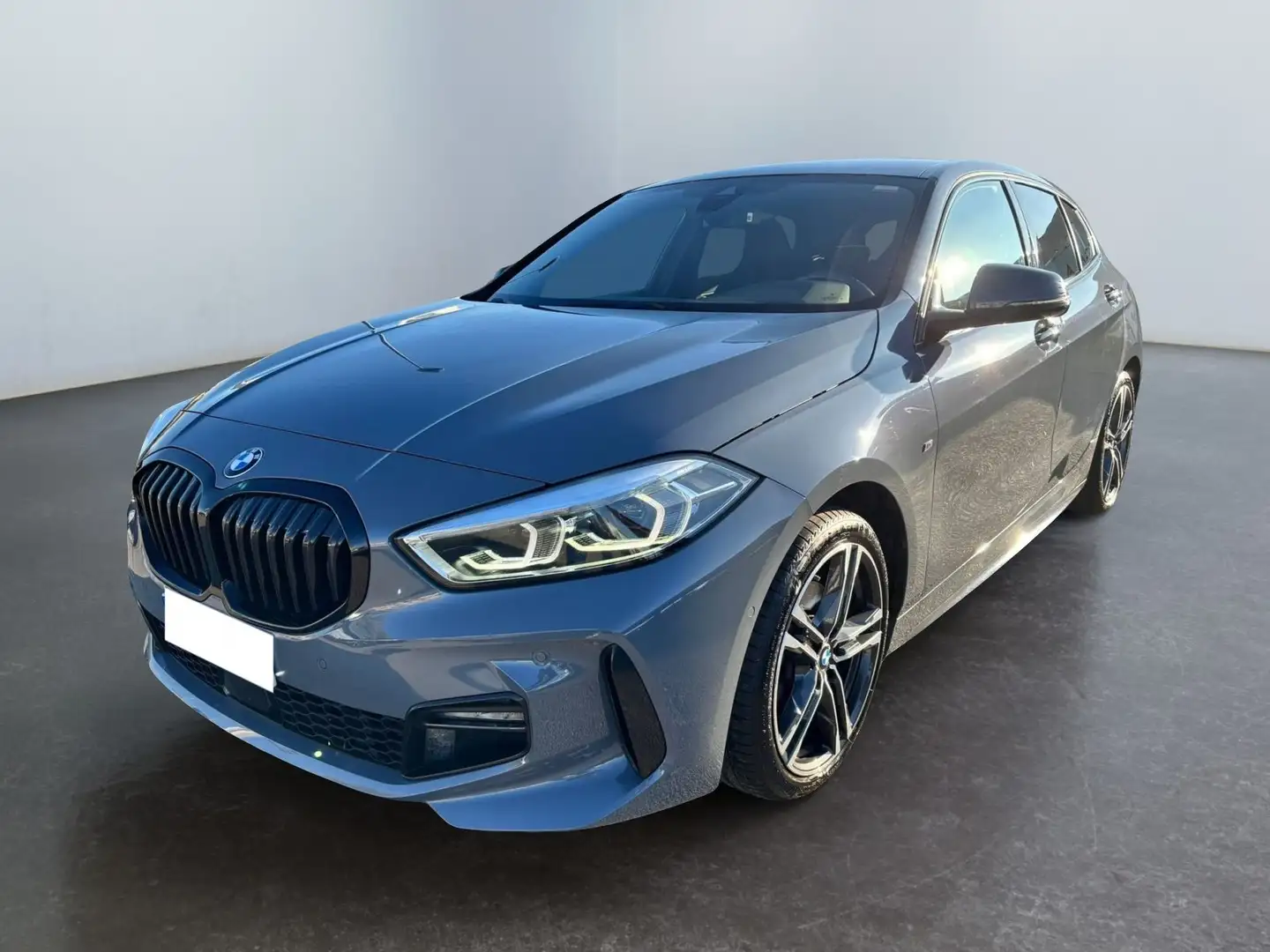 BMW 116 116d 5p. Advantage Grau - 1