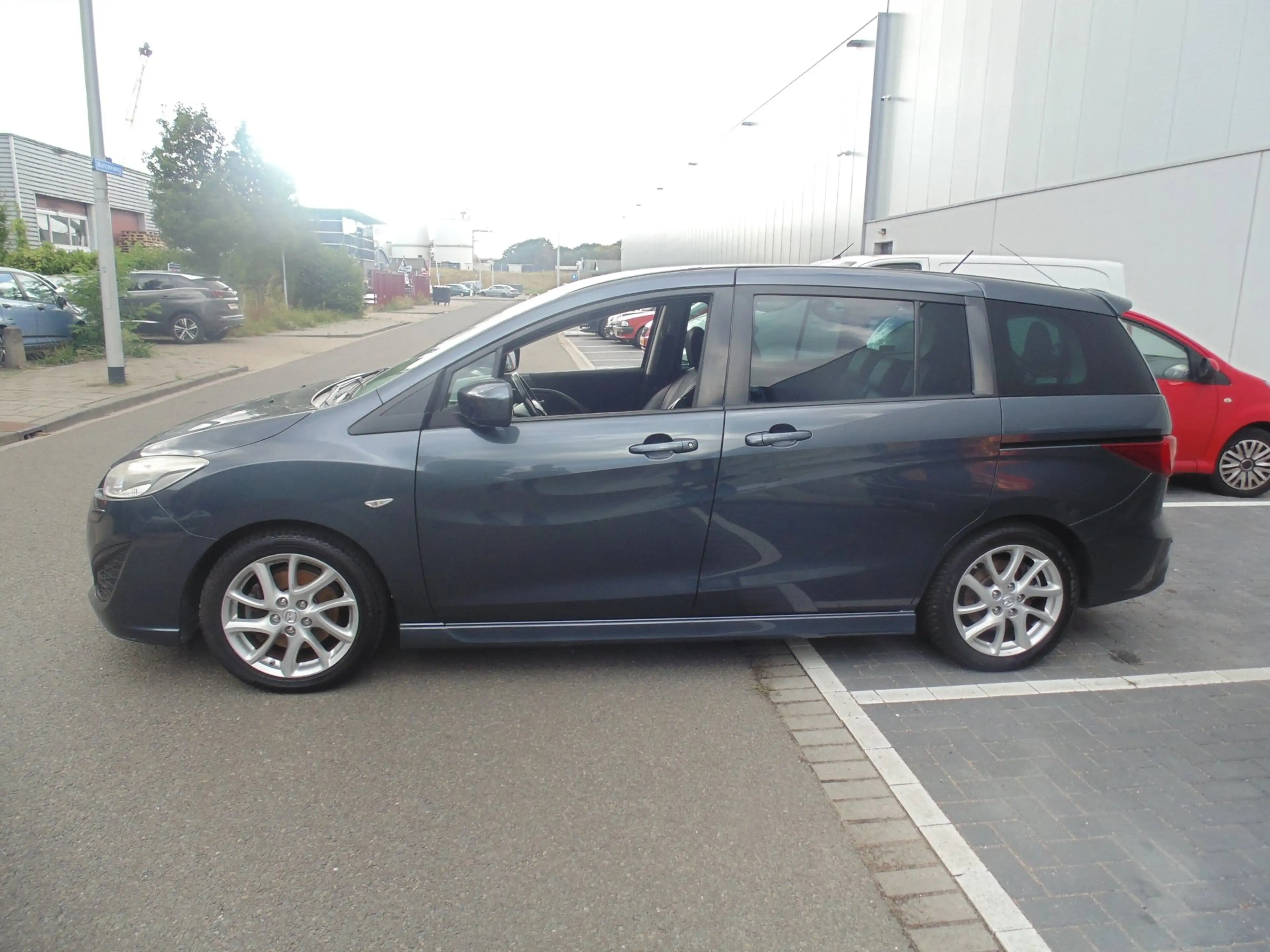 Mazda 5 2.0 Business 7 set met N avi airco leder 2011 — photo 3