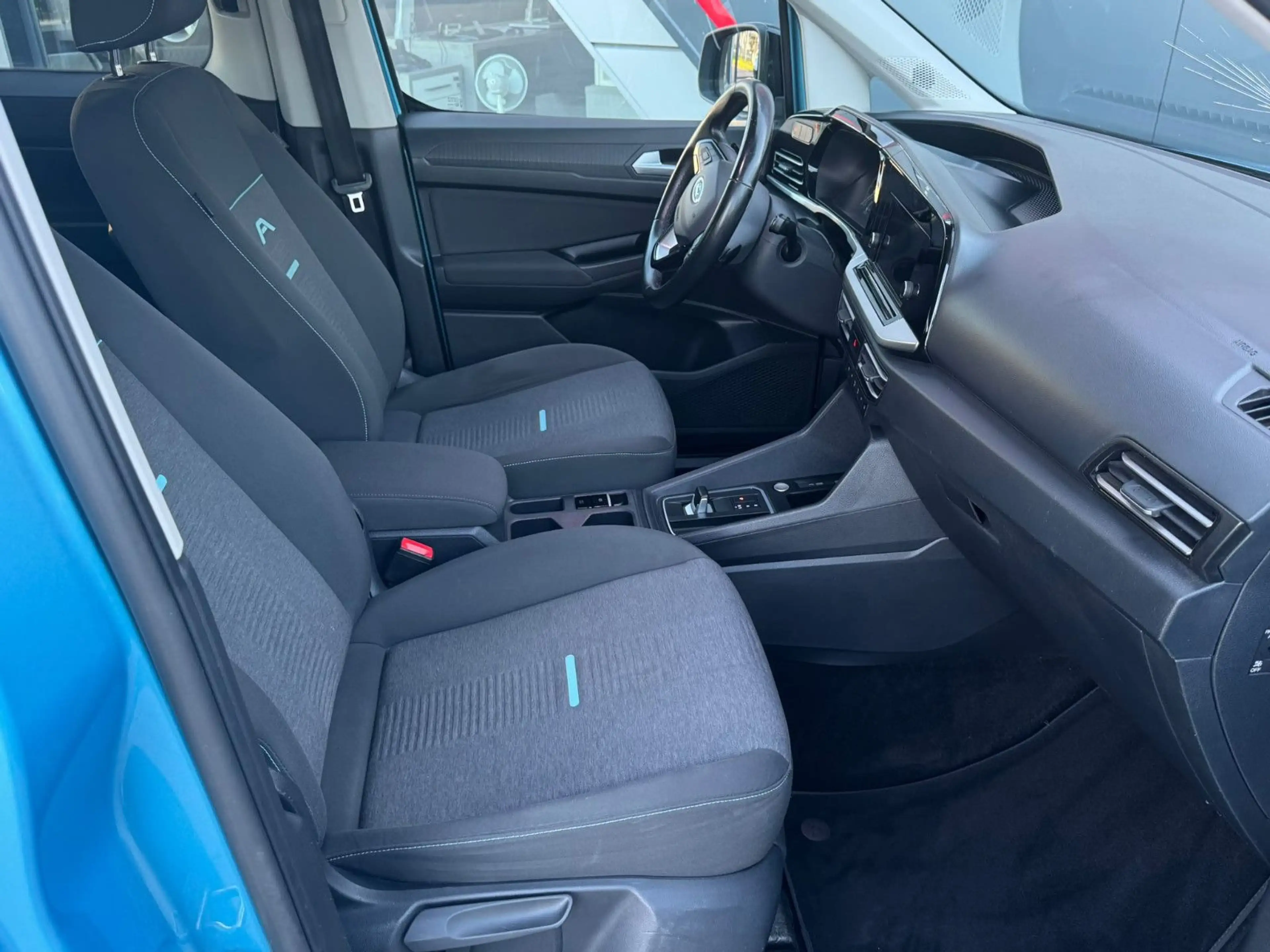 Ford Grand Tourneo 2.0 TDCi Connect Active LED KAMERA — photo 9