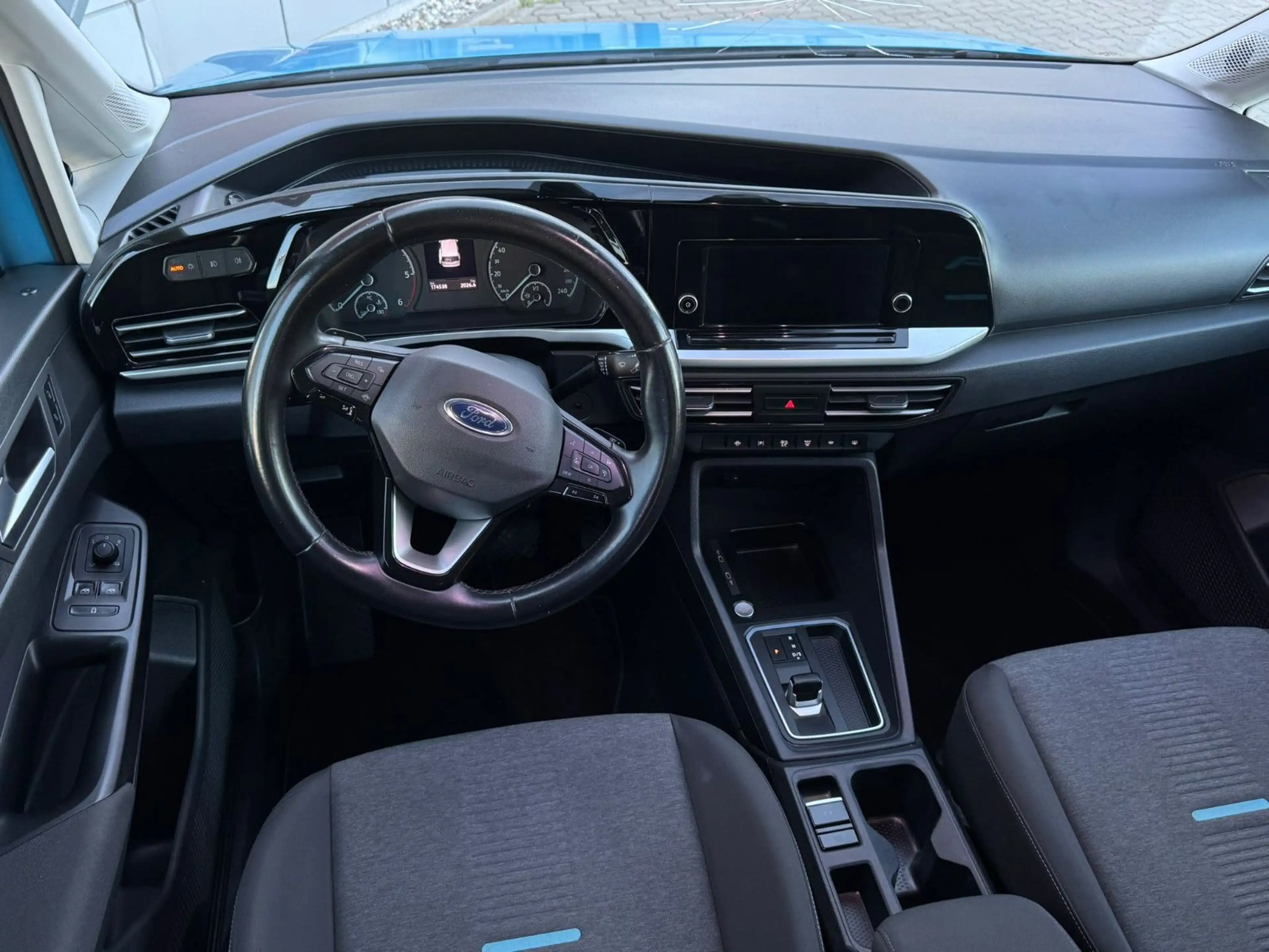 Ford Grand Tourneo 2.0 TDCi Connect Active LED KAMERA — photo 10