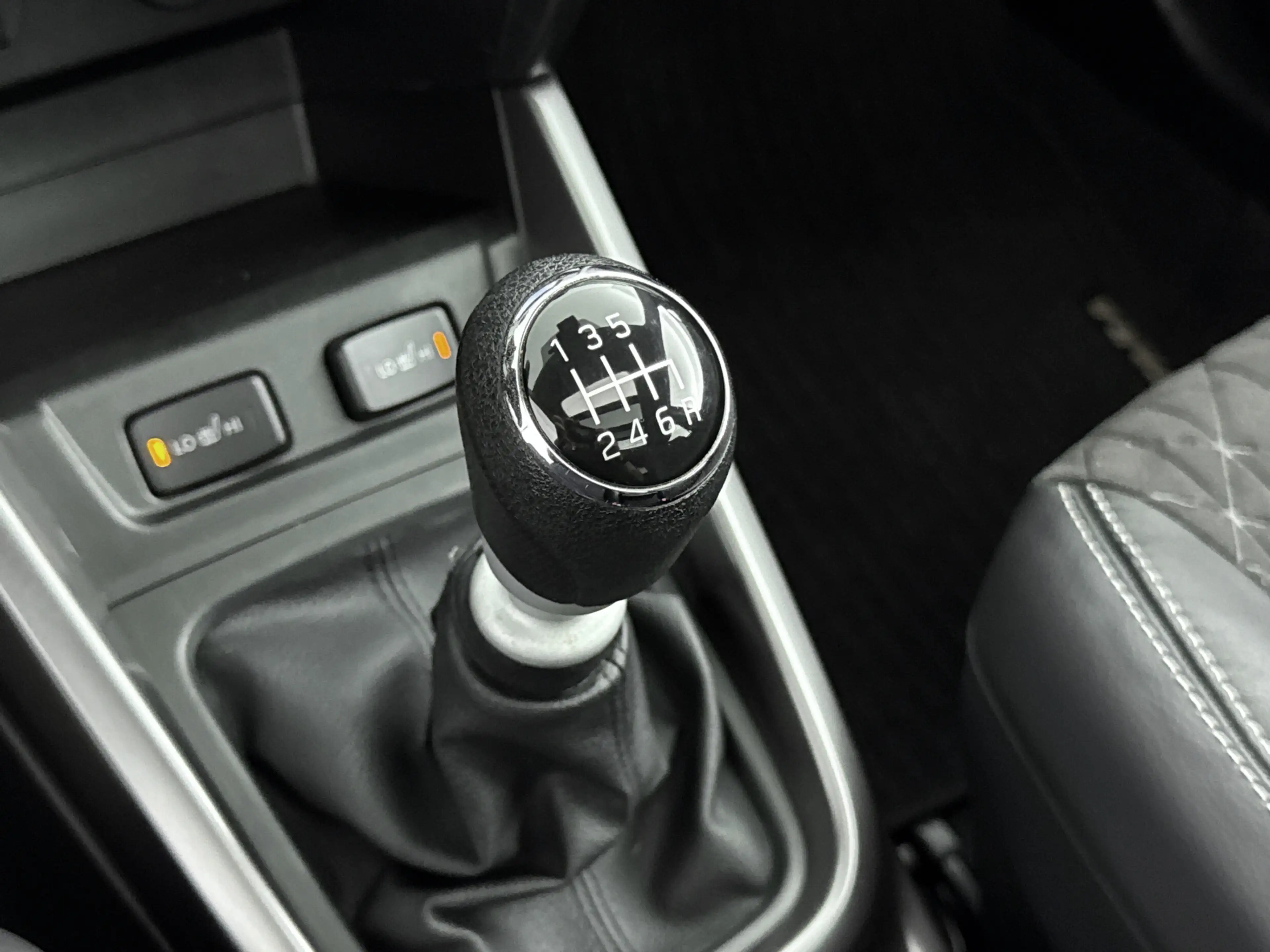 Suzuki Vitara 1.4 Boosterjet Style Smart Hybrid is mee leseman 3 — photo 10