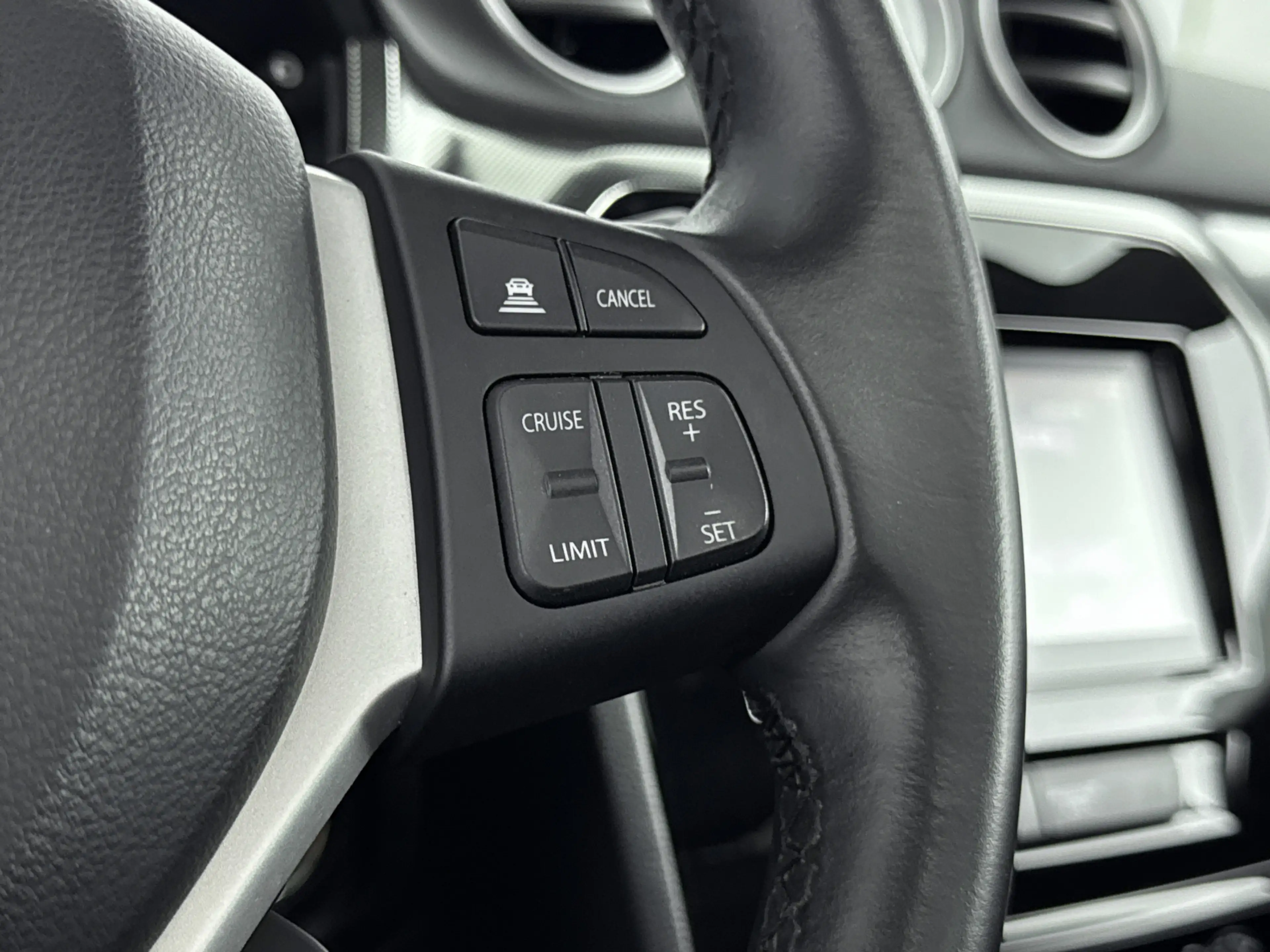 Suzuki Vitara 1.4 Boosterjet Style Smart Hybrid is mee leseman 3 — photo 14