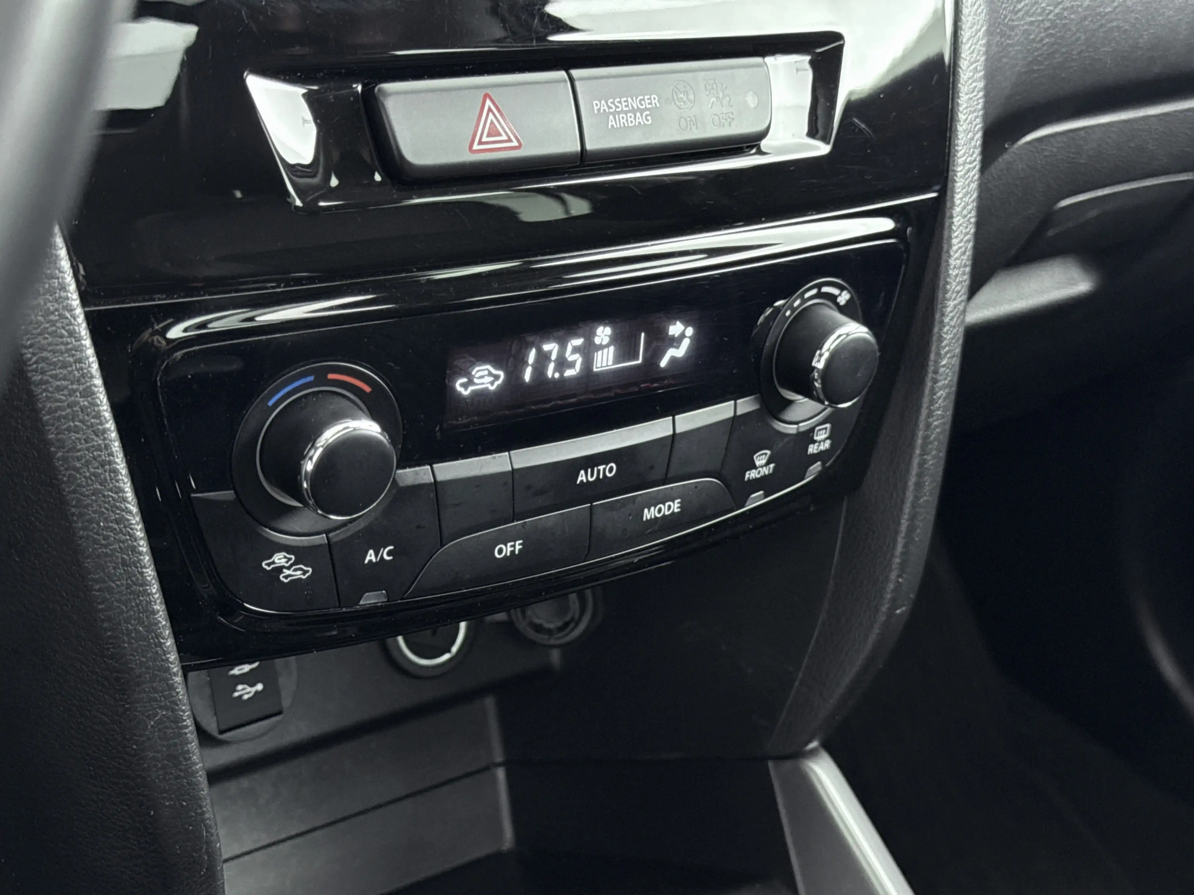 Suzuki Vitara 1.4 Boosterjet Style Smart Hybrid is mee leseman 3 — photo 9