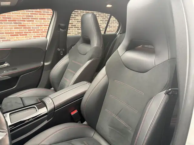 Mercedes-Benz 250 view 13